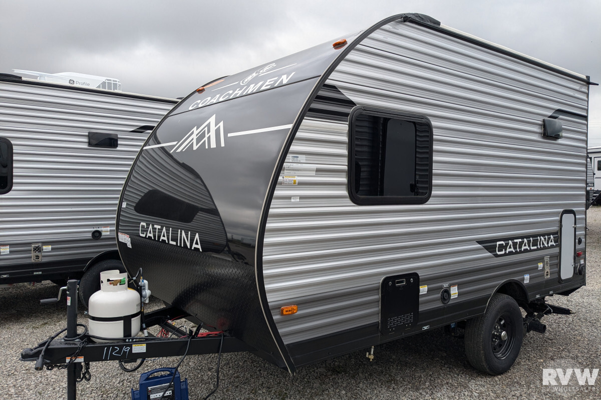 2025 Coachmen Catalina Summit Series 7 134RKX in lakeview OH