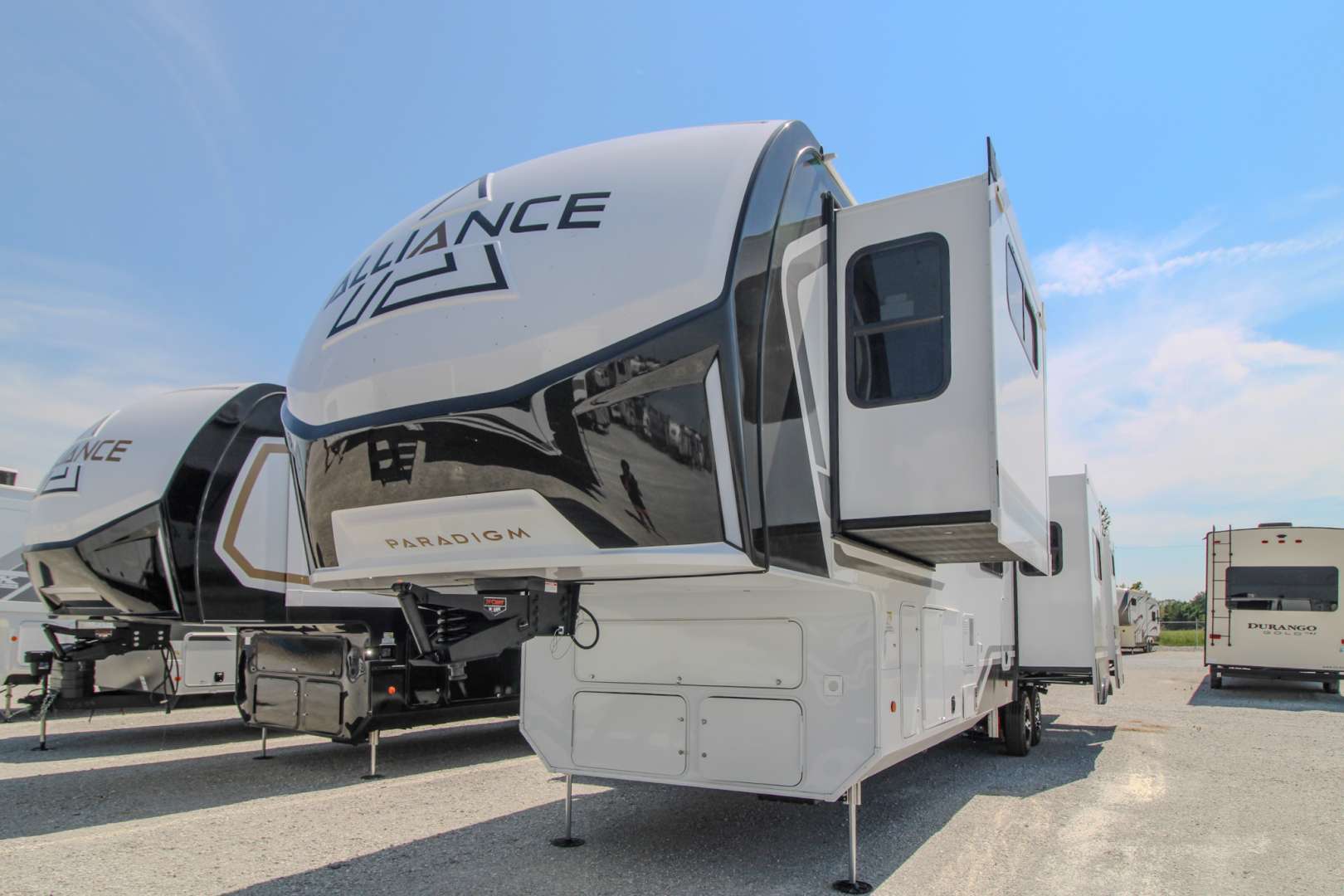 2027 Alliance Rv Paradigm 395DS in clinton MO