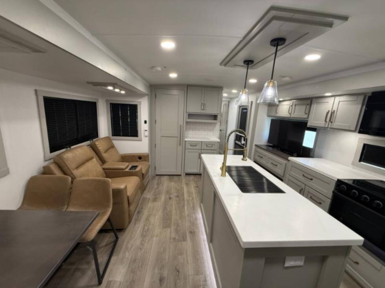 A photo of this 2025 Brinkley Rv Model Z Air 285