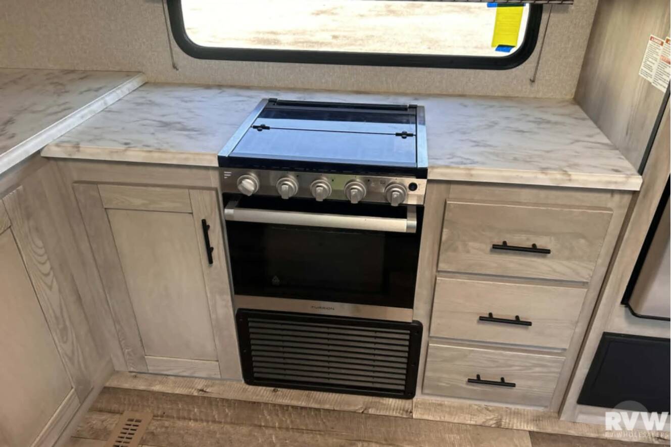 A photo of this 2022 Kz Connect 272FK