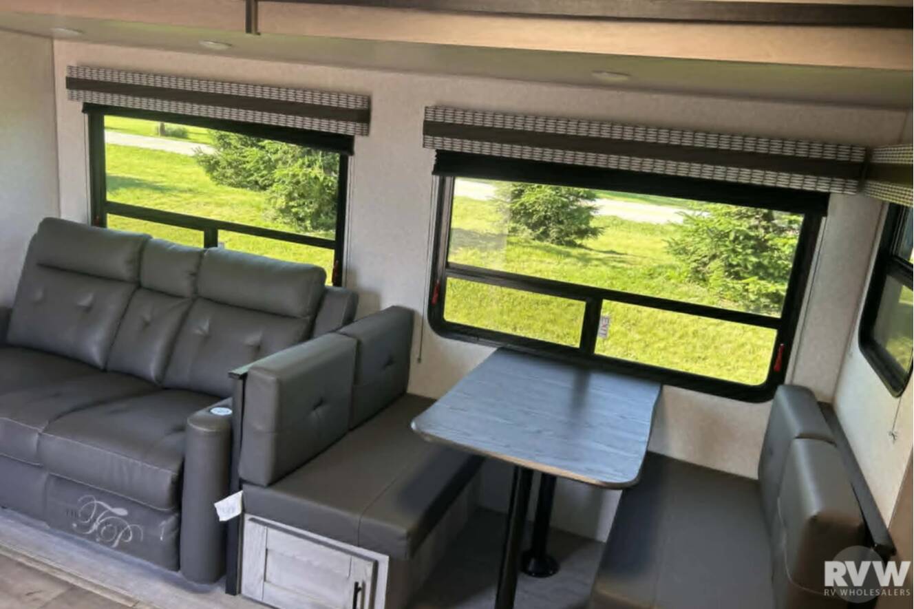A photo of this 2022 Kz Connect 272FK