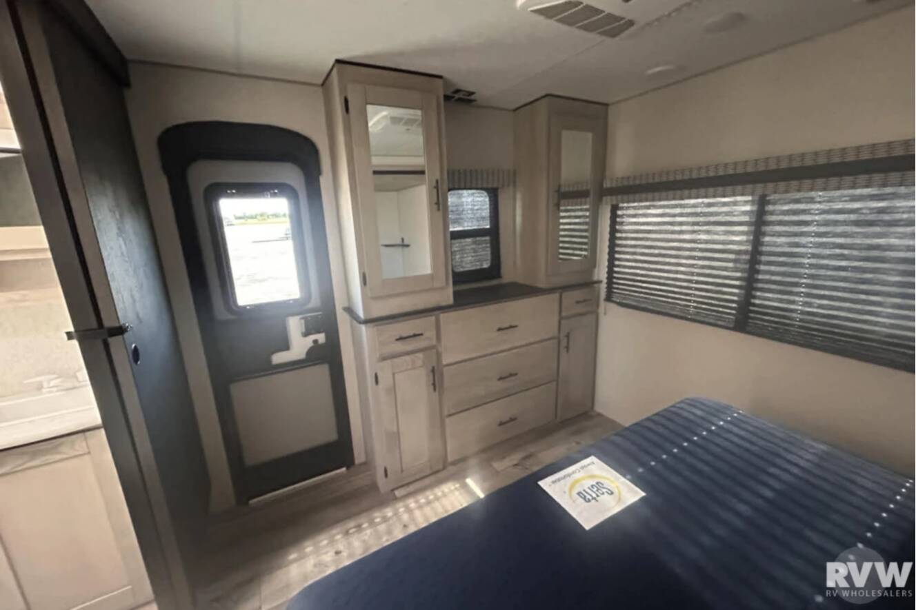 A photo of this 2022 Kz Connect 272FK