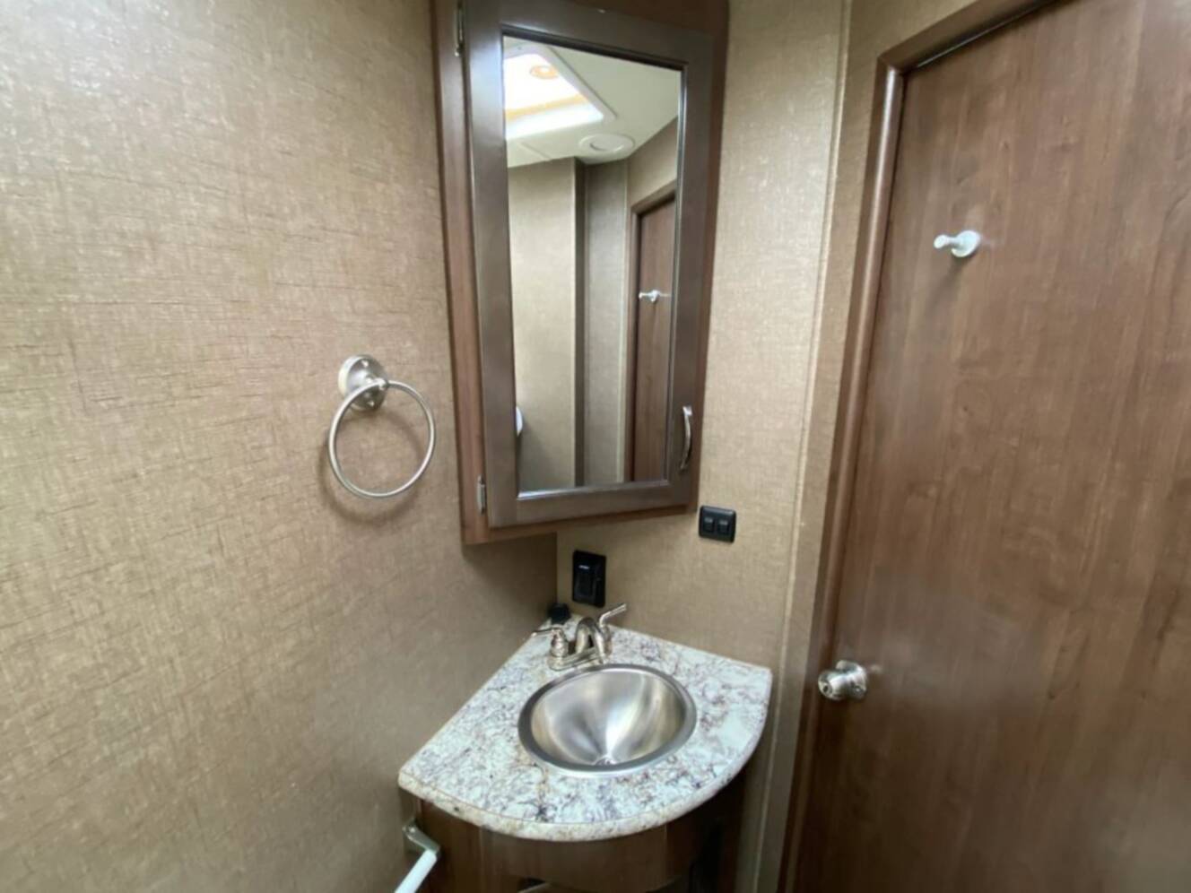 A photo of this 2019 Thor Motor Coach Freedom Traveler A27
