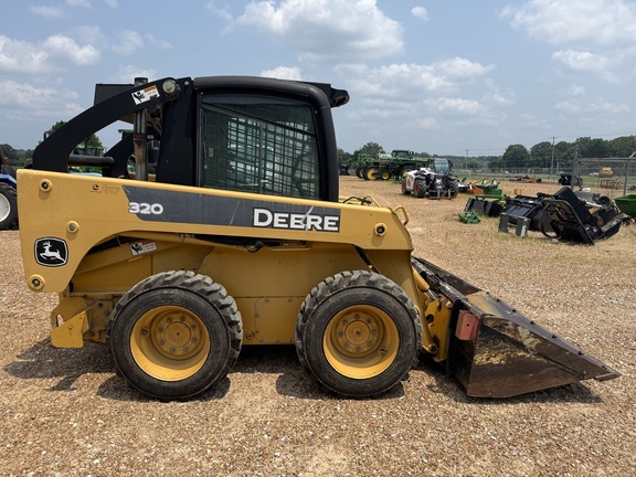 2005 John Deere 320 in Somerville, TN