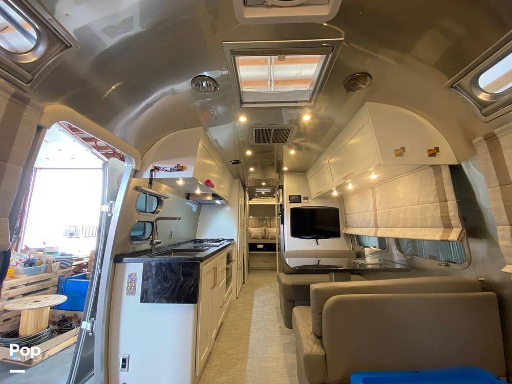 2025 Airstream Classic 30RB in lebanon OH