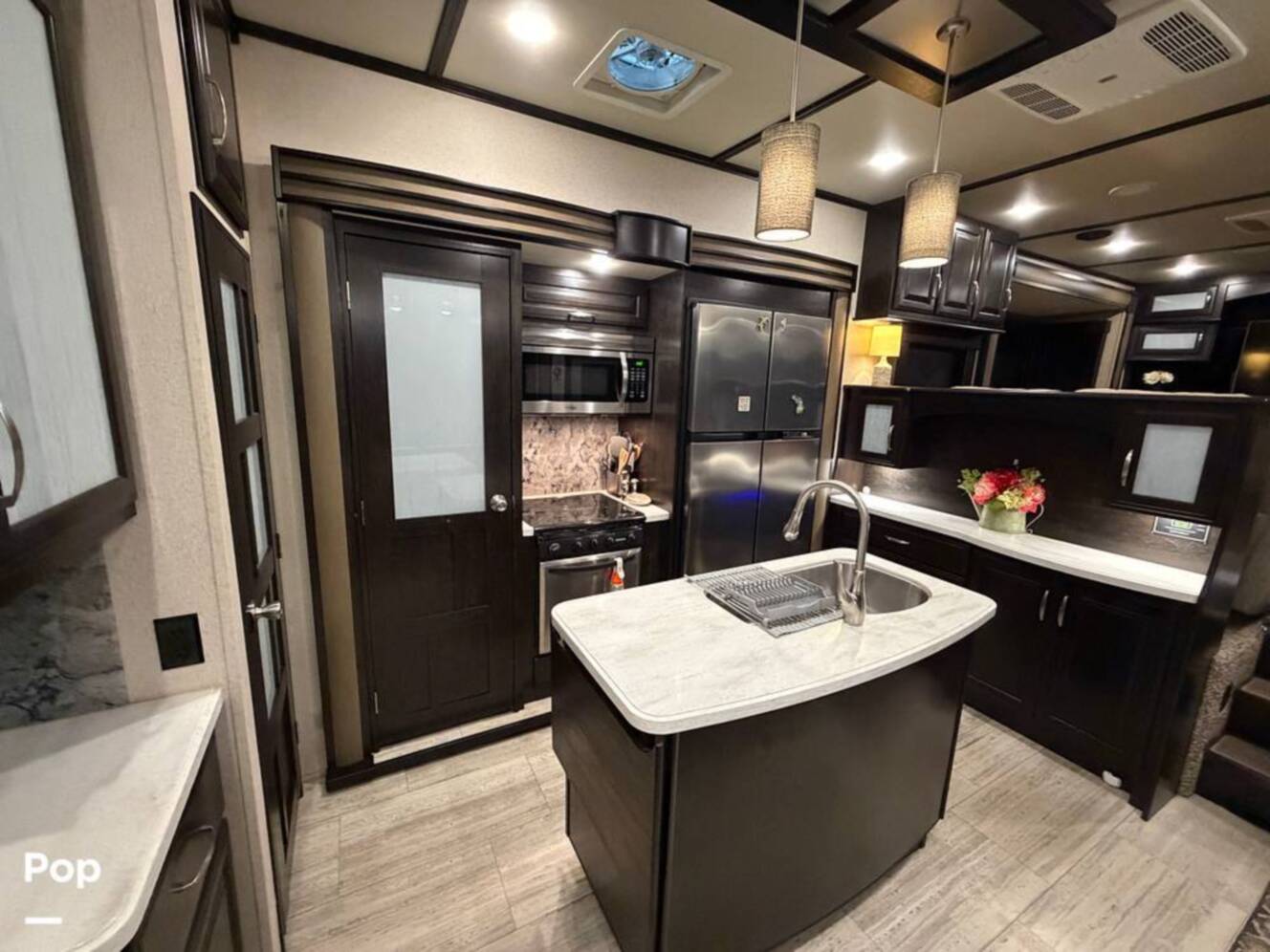 A photo of this 2017 Grand Design Momentum 376TH
