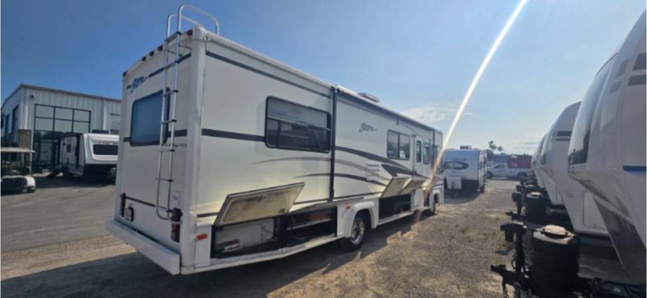 A photo of this 2002 Fleetwood Storm 30H