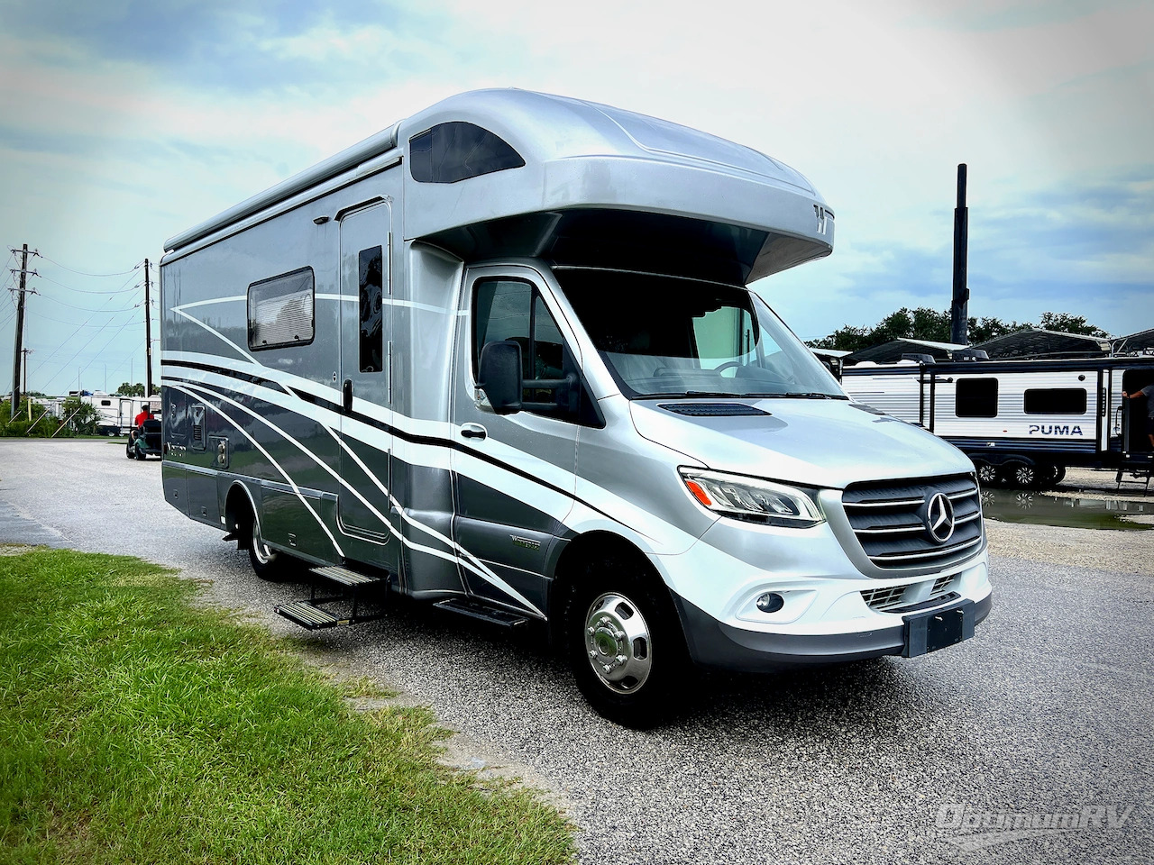 2021 Winnebago Navion 24D in bushnell FL