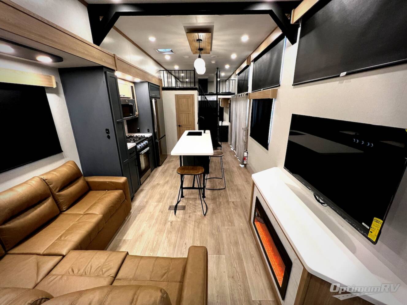A photo of this 2026 Crossroads Hampton 410PVL