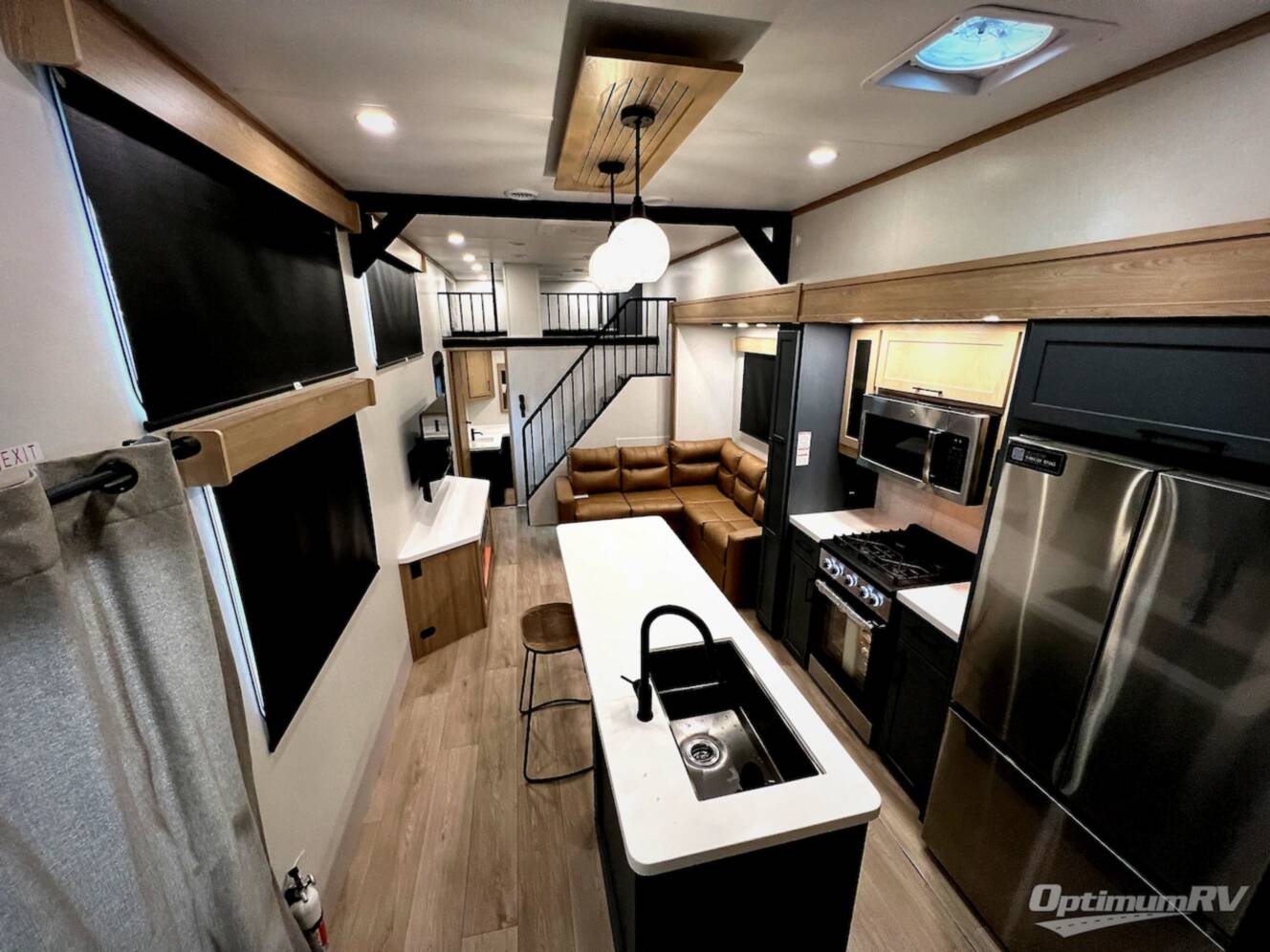 A photo of this 2026 Crossroads Hampton 410PVL