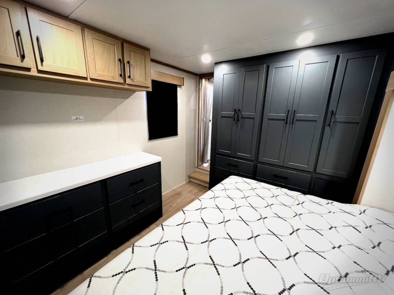A photo of this 2026 Crossroads Hampton 410PVL