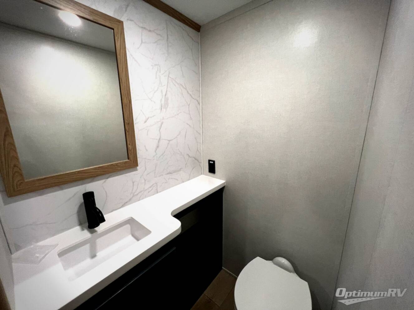 A photo of this 2026 Crossroads Hampton 410PVL
