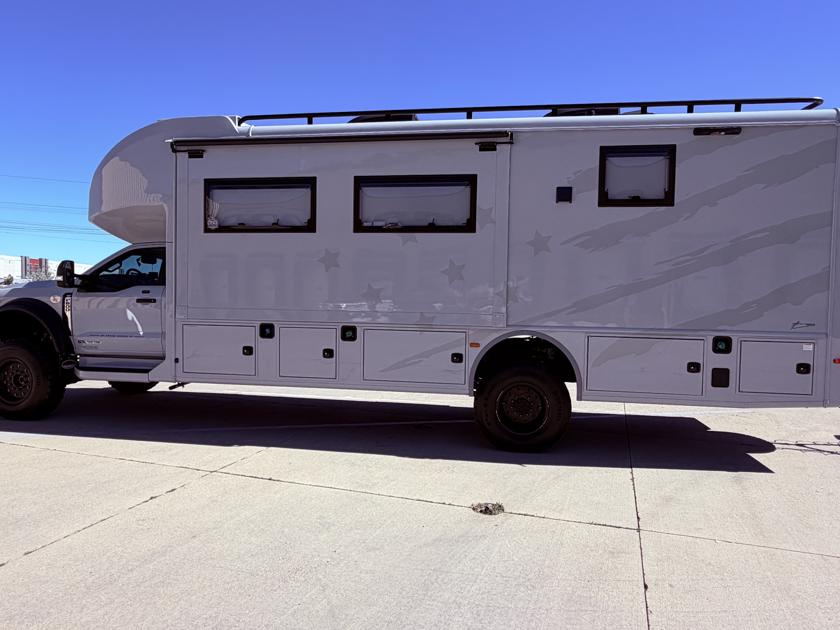 2026 Grand Design LINEAGE SERIES F 31ZW in boynton beach FL