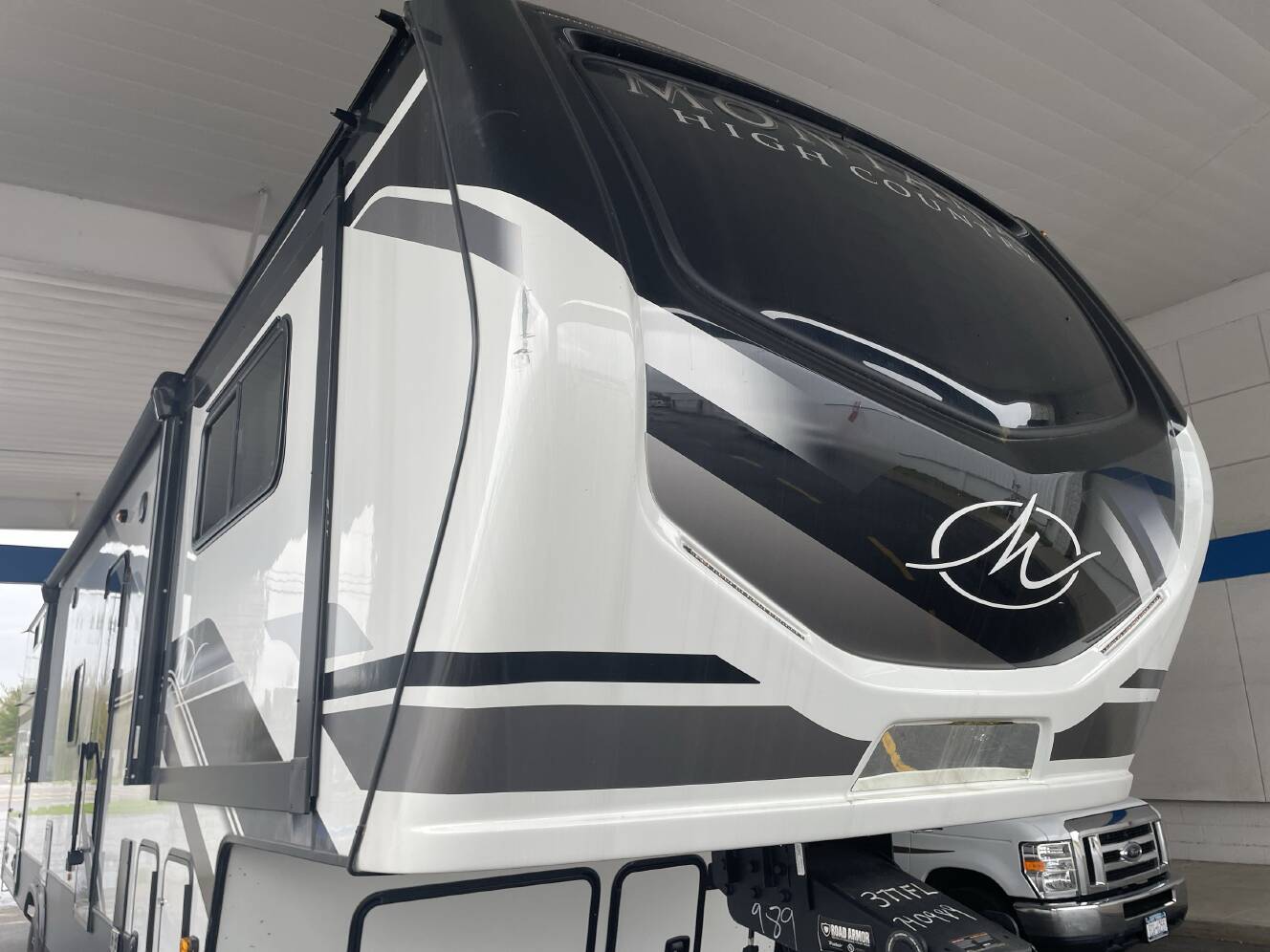 A photo of this 2024 Keystone MONTANA HIGH COUNTRY 377FL