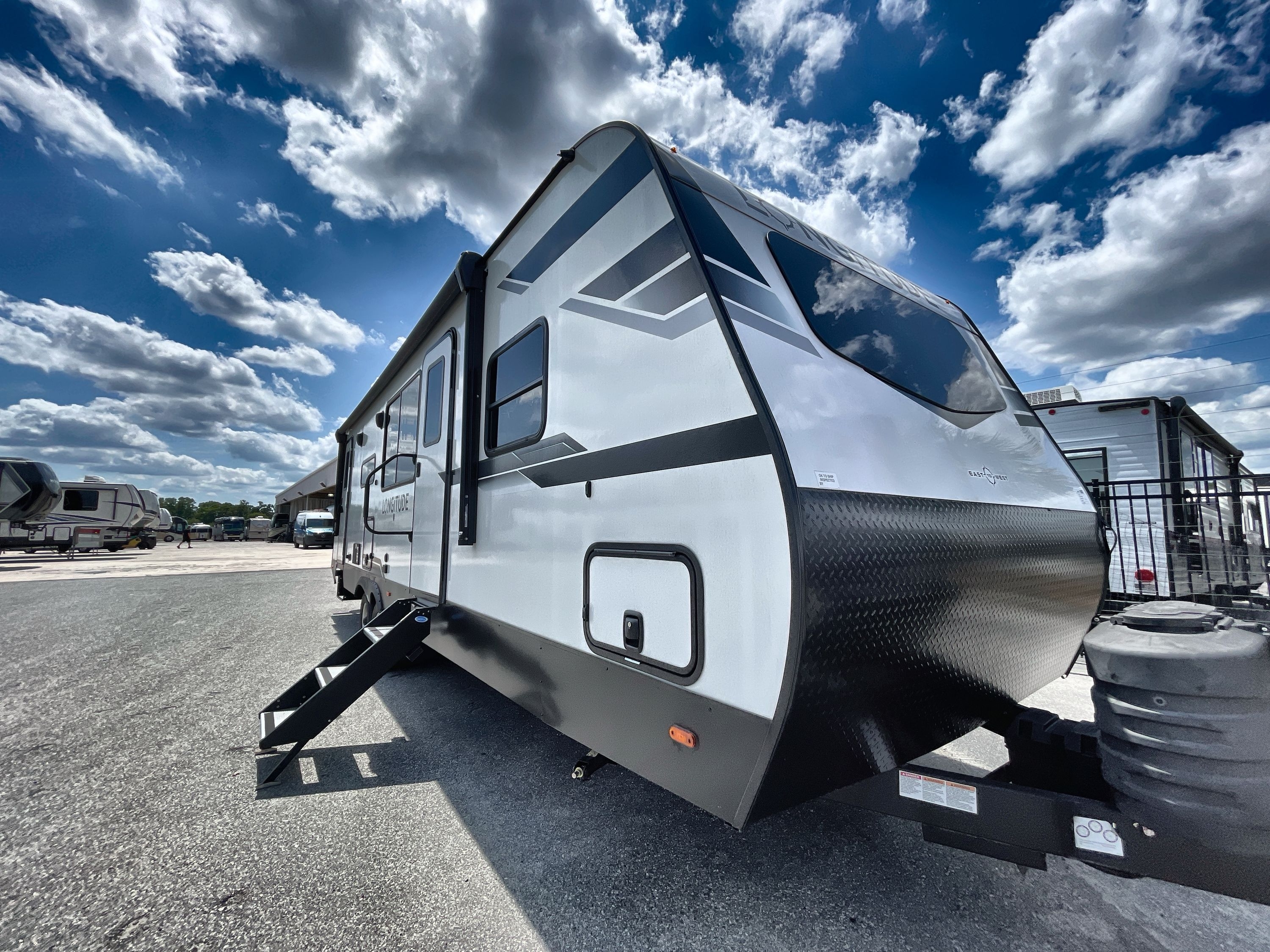 2024 East To West LONGITUDE 285BH RV