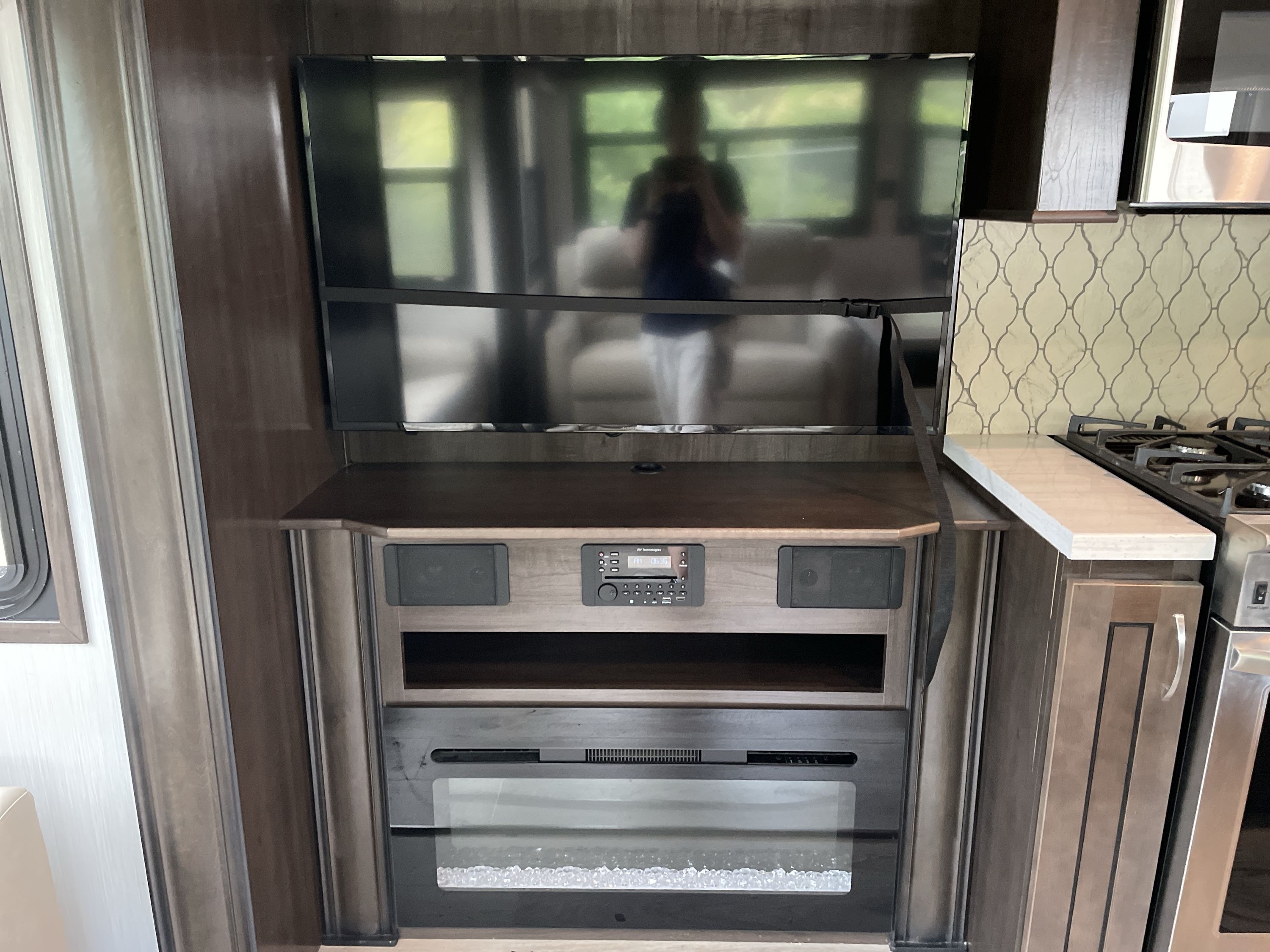 2021 Forest River CEDAR CREEK SILVERBACK 37MBH in statesville NC
