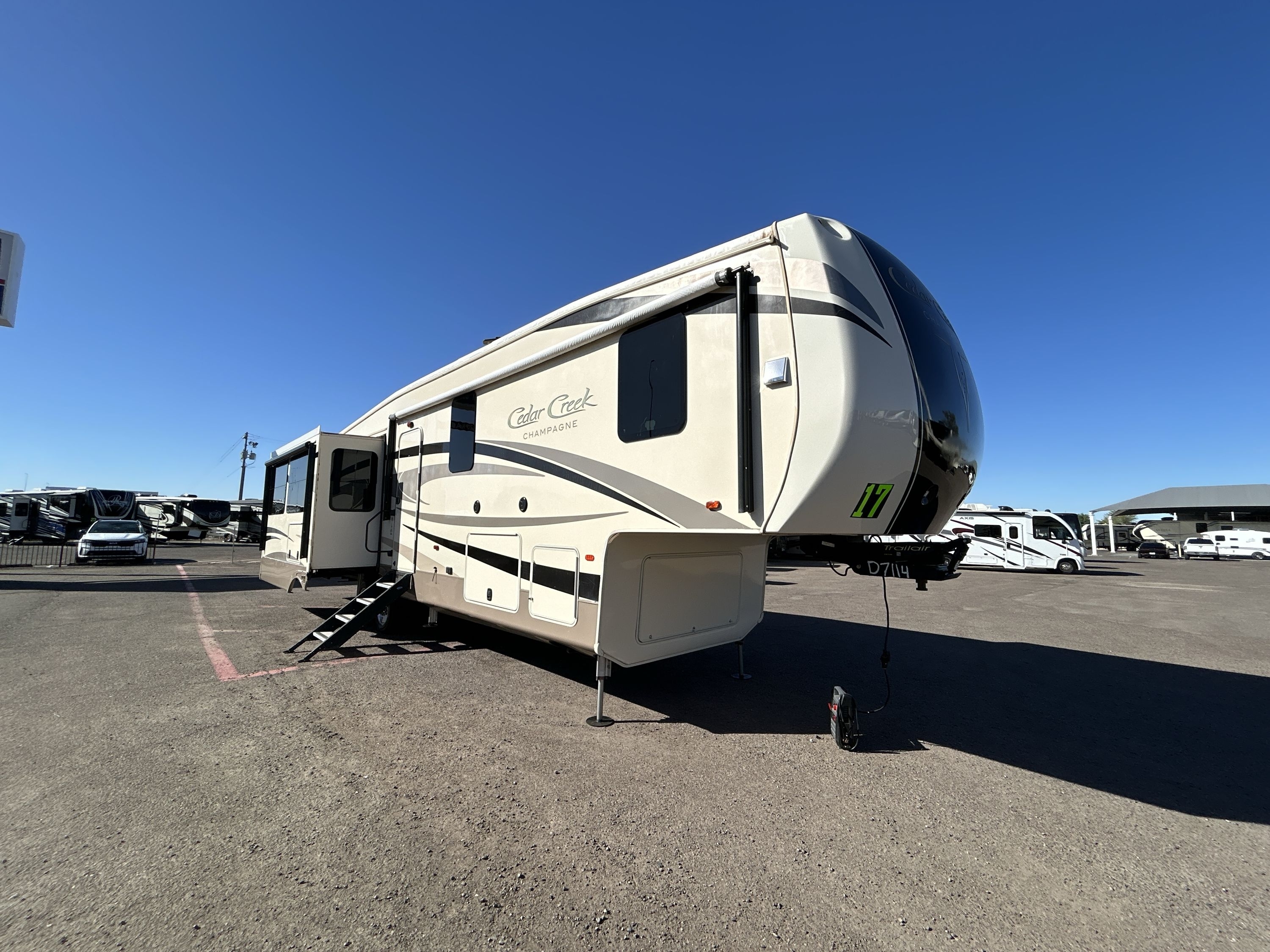 2017 Forest River CEDAR CREEK 38EL in el mirage AZ