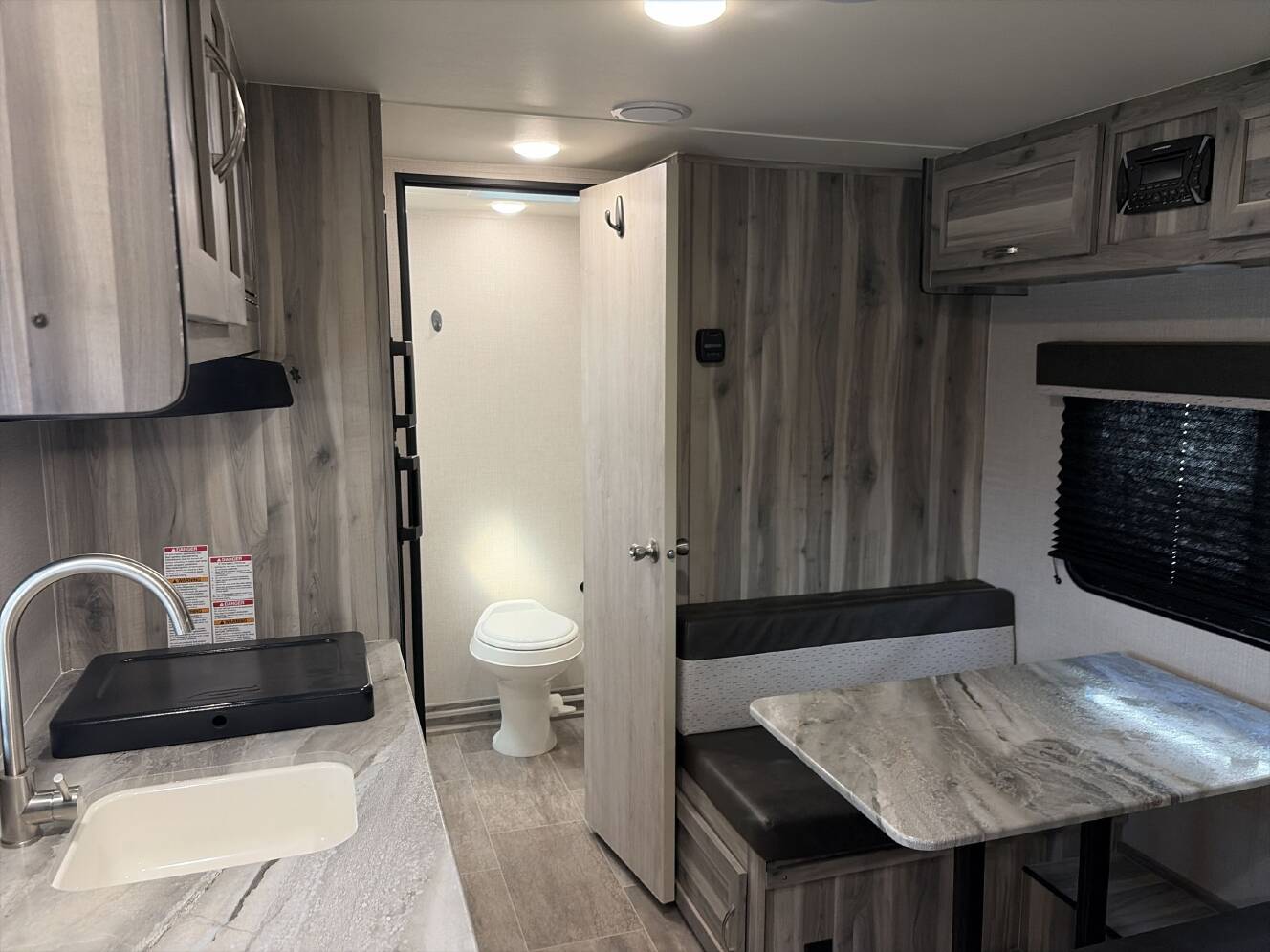 A photo of this 2022 Chinook DREAM 178QB