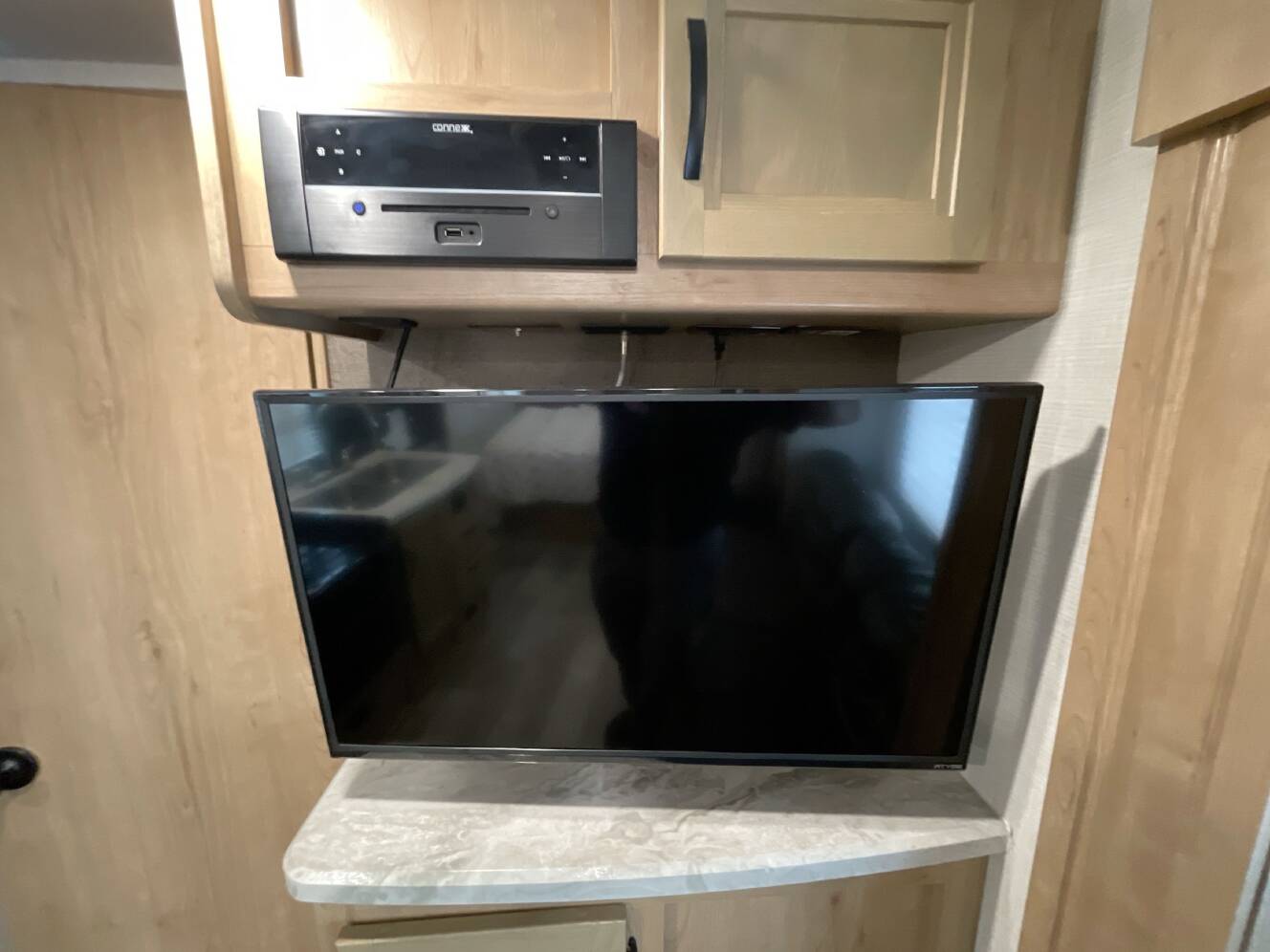 A photo of this 2021 Winnebago MICRO MINNIE 2106FBS
