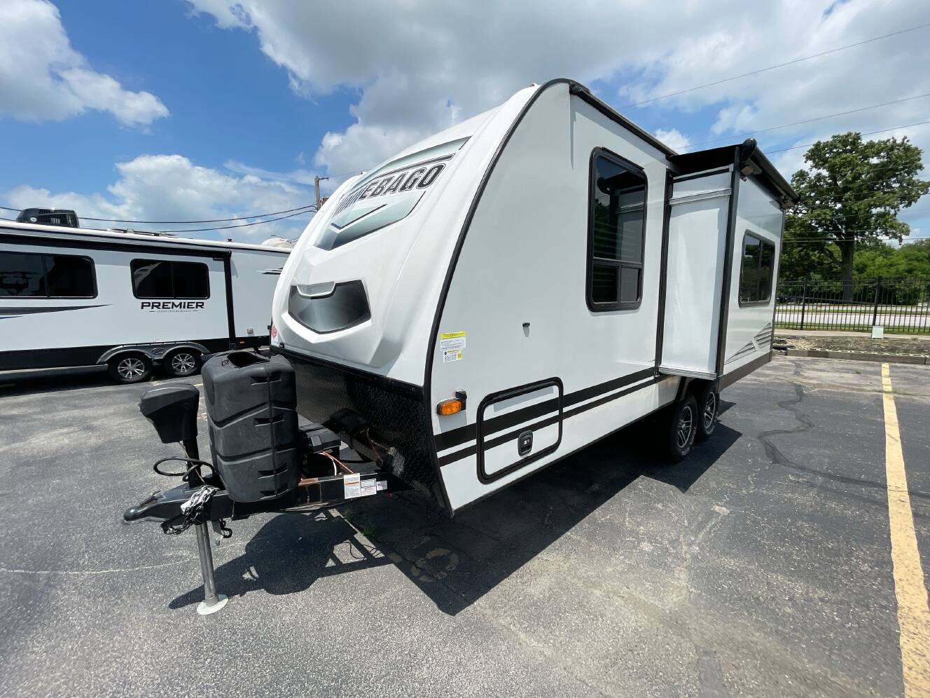 A photo of this 2021 Winnebago MICRO MINNIE 2106FBS