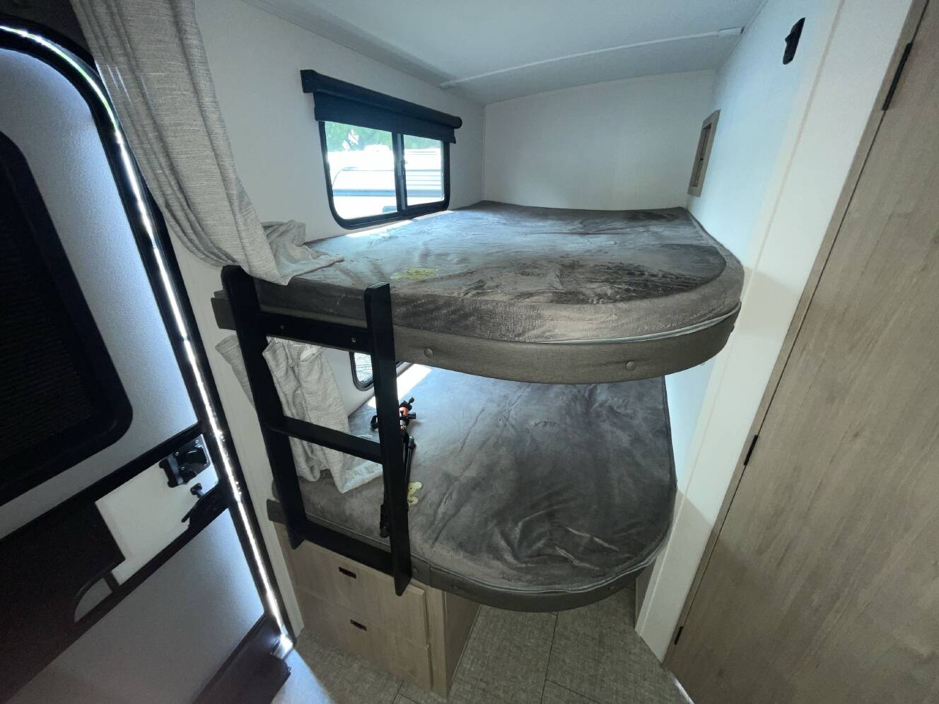 A photo of this 2026 Grand Design IMAGINE 2800BH