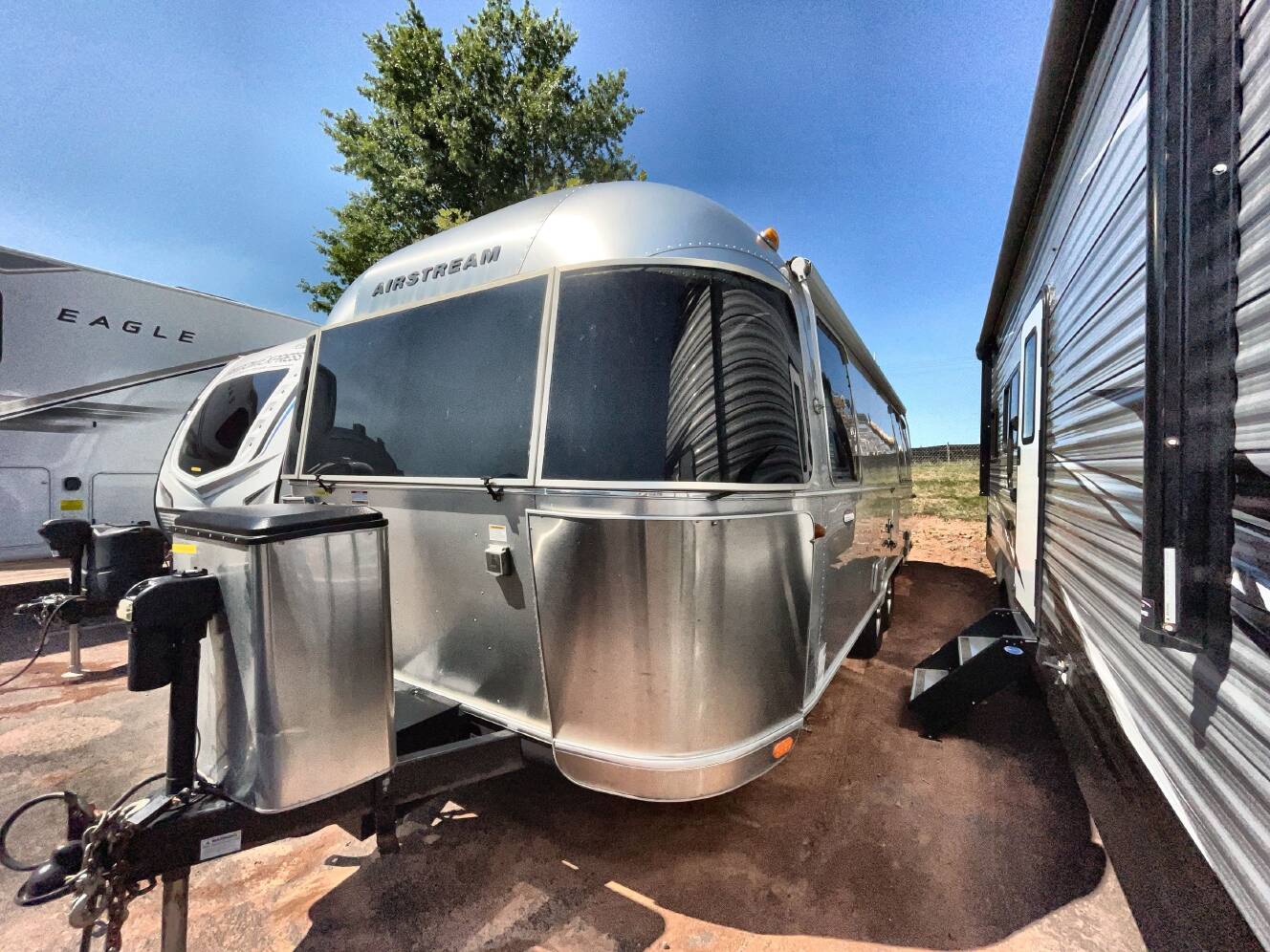 A photo of this 2019 Airstream INTERNATIONAL SERENITY 25FB QUEEN