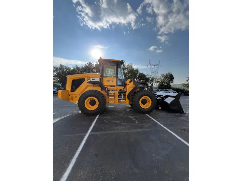 2026 JCB 427