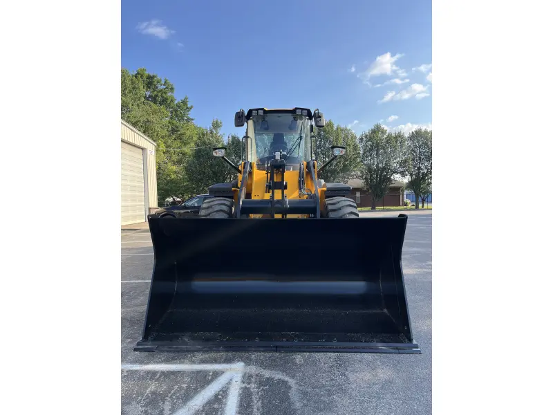 2026 JCB 427