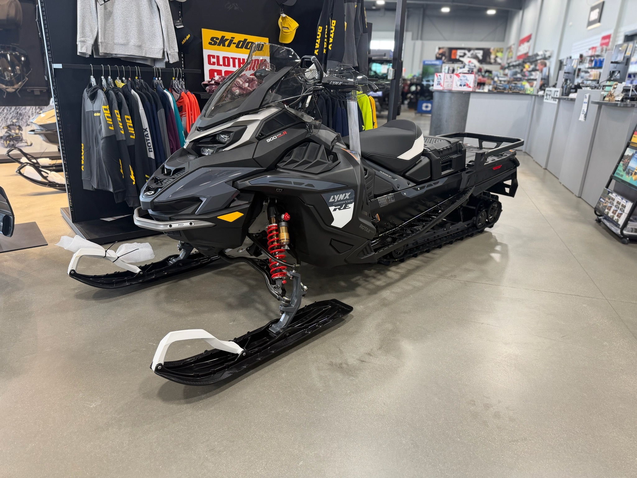 2027 Lynx Commander RE 900 ACE Turbo R PowderMax 1.75 E.S. in suamico WI