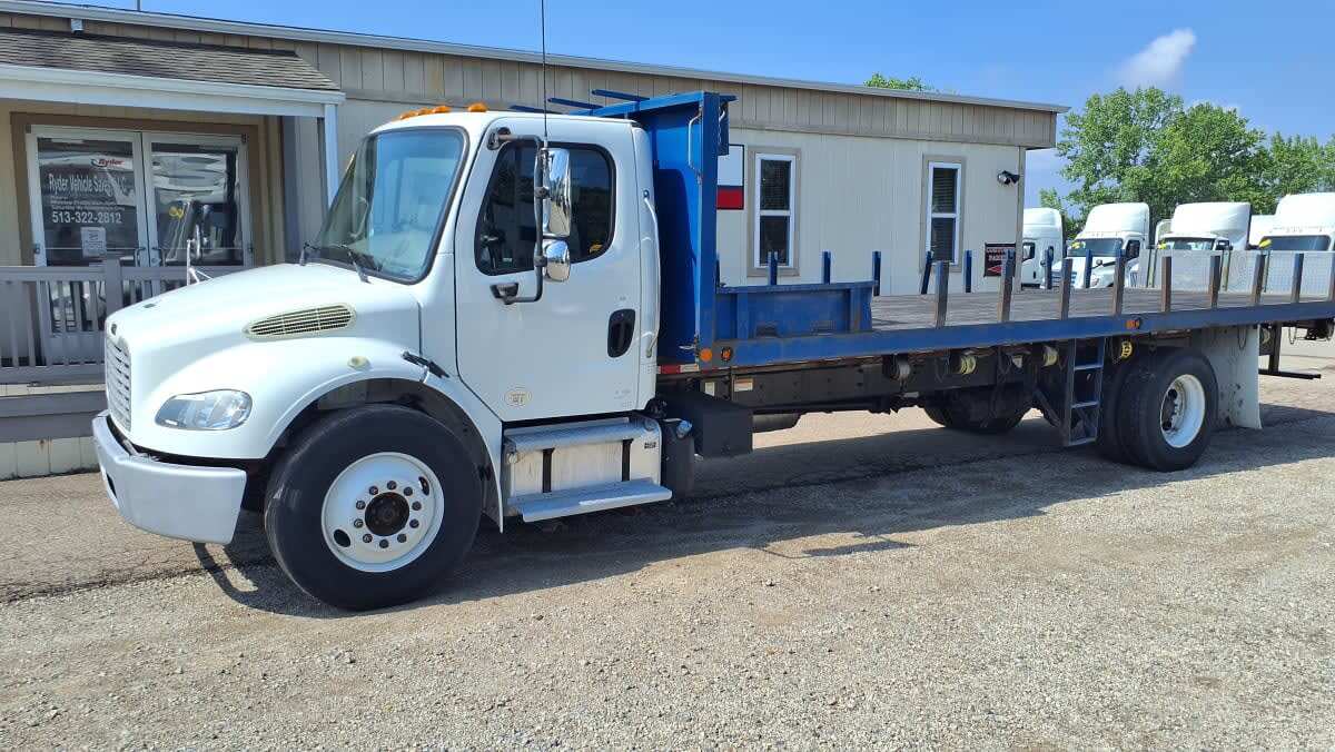 2014 FREIGHTLINER BUSINESS CLASS M2 106 in Cincinnati, OH