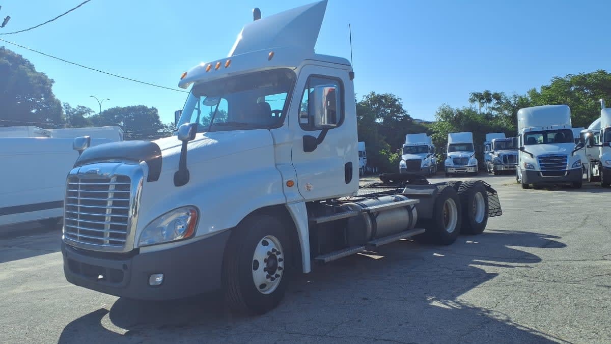 2020 FREIGHTLINER CASCADIA 125 in Warwick, RI