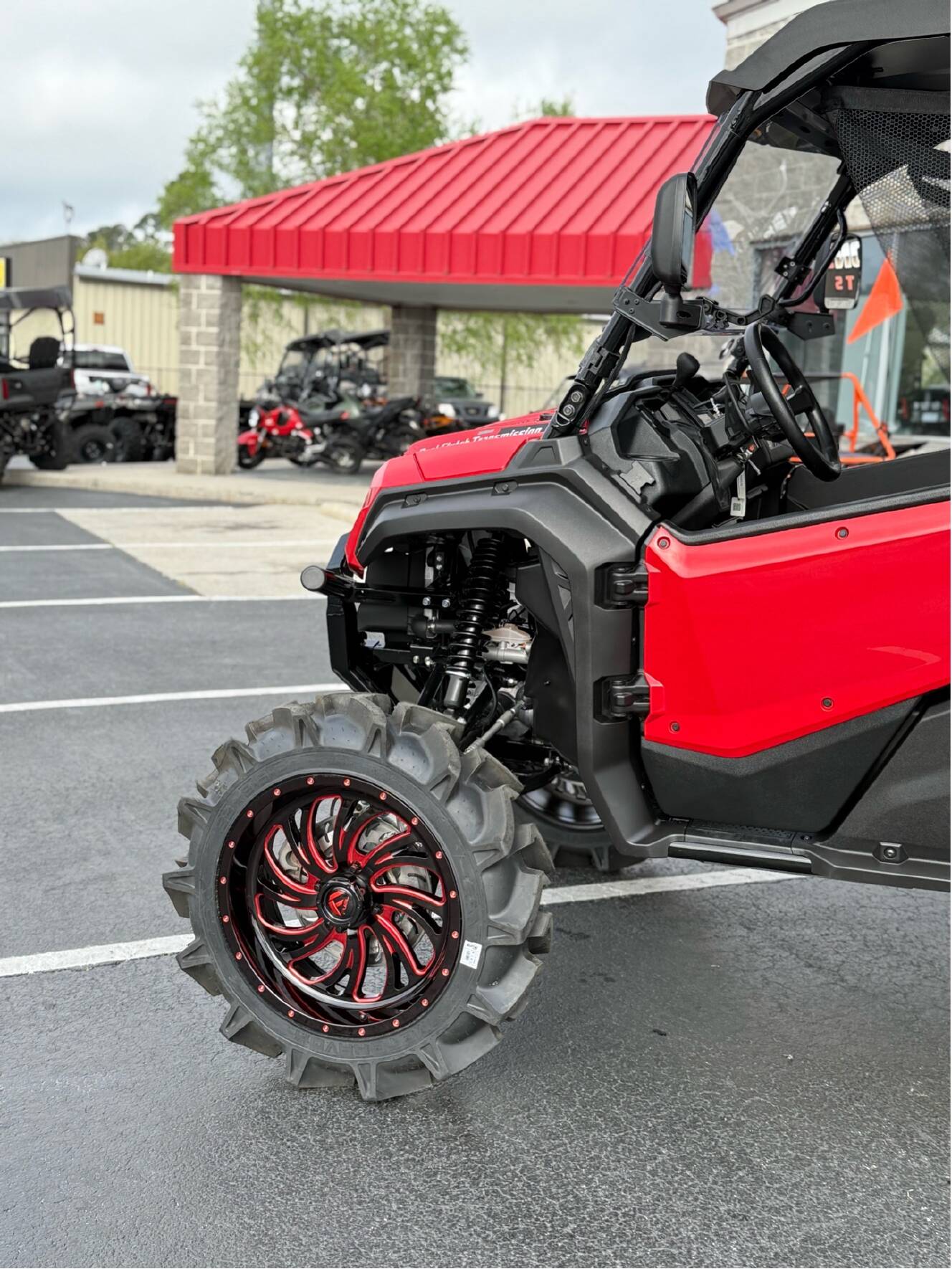 A photo of this 2025 Honda Pioneer 1000-6 Deluxe Crew