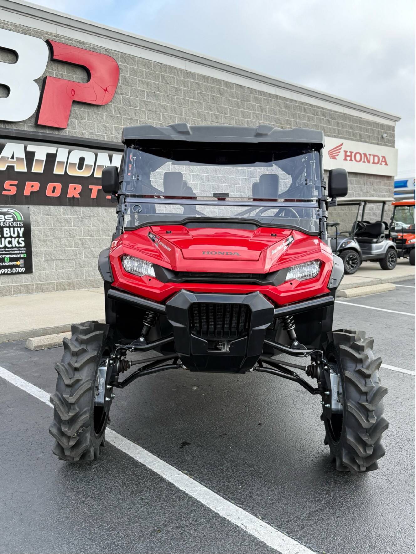 A photo of this 2025 Honda Pioneer 1000-6 Deluxe Crew