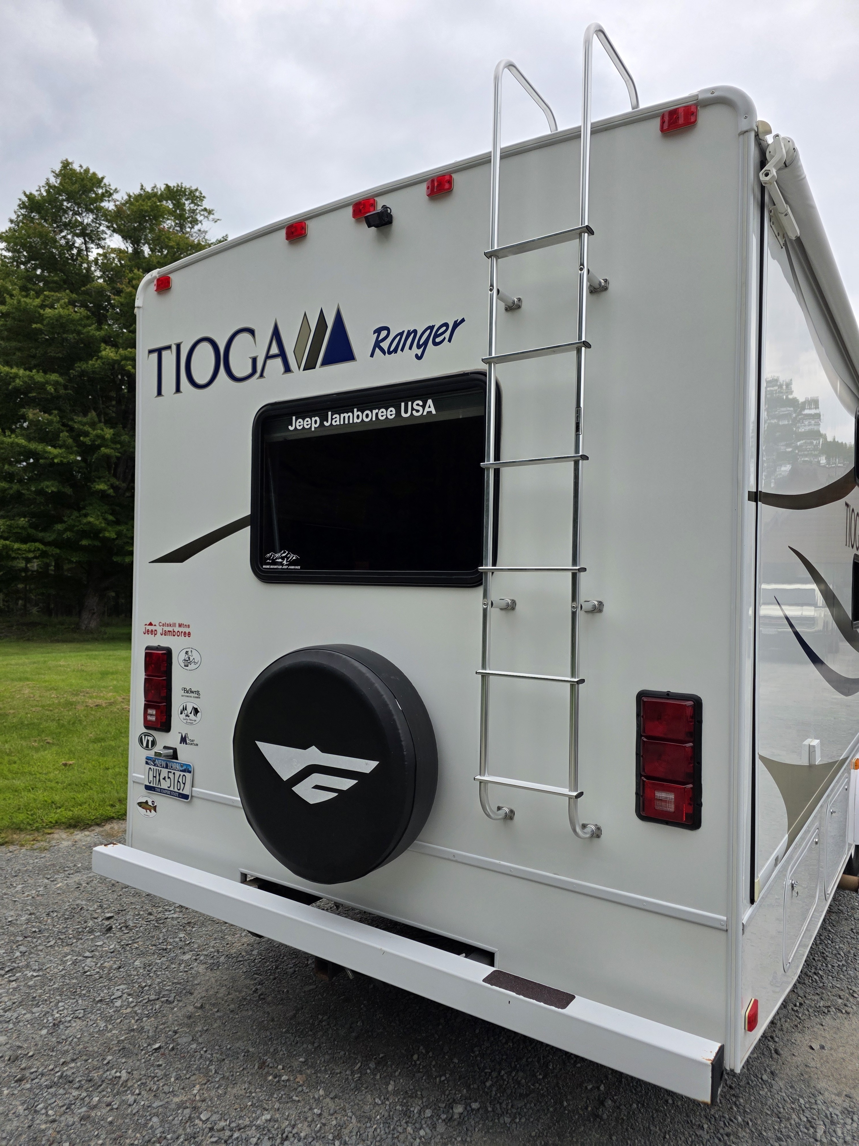 2009 Fleetwood TIOGA RANGER 31N in mont NY
