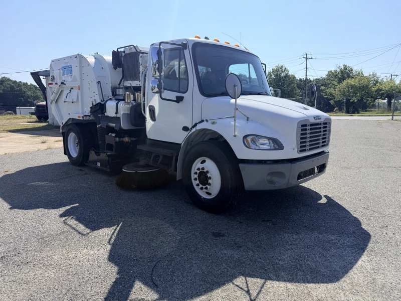 2015 FREIGHTLINER BUSINESS CLASS M2 106