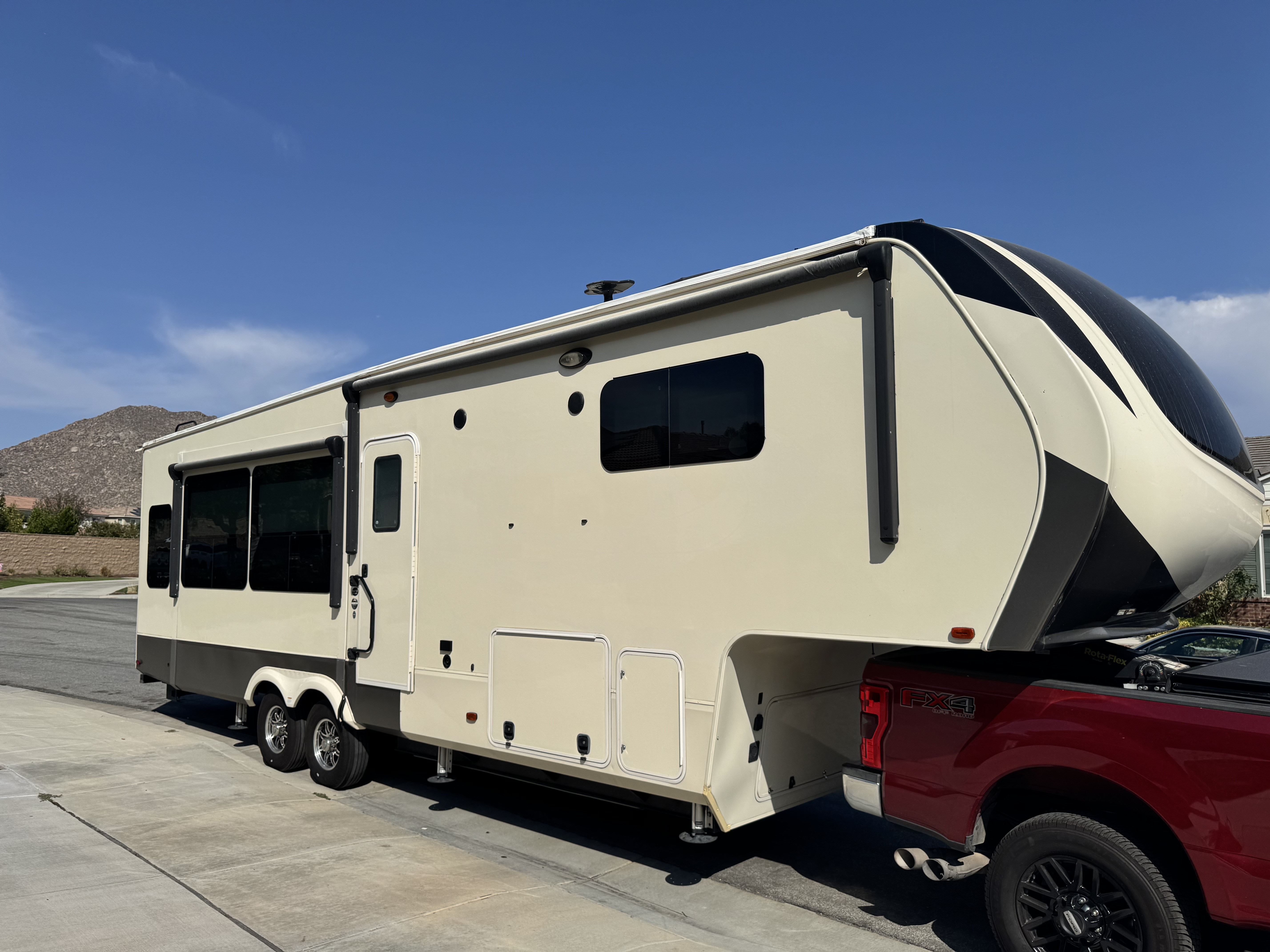 2019 Grand Design SOLITUDE 310GK RV