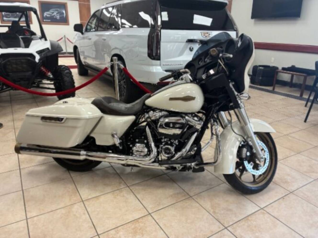 A photo of this 2022 Harley-Davidson STREET GLIDE FLHXSE