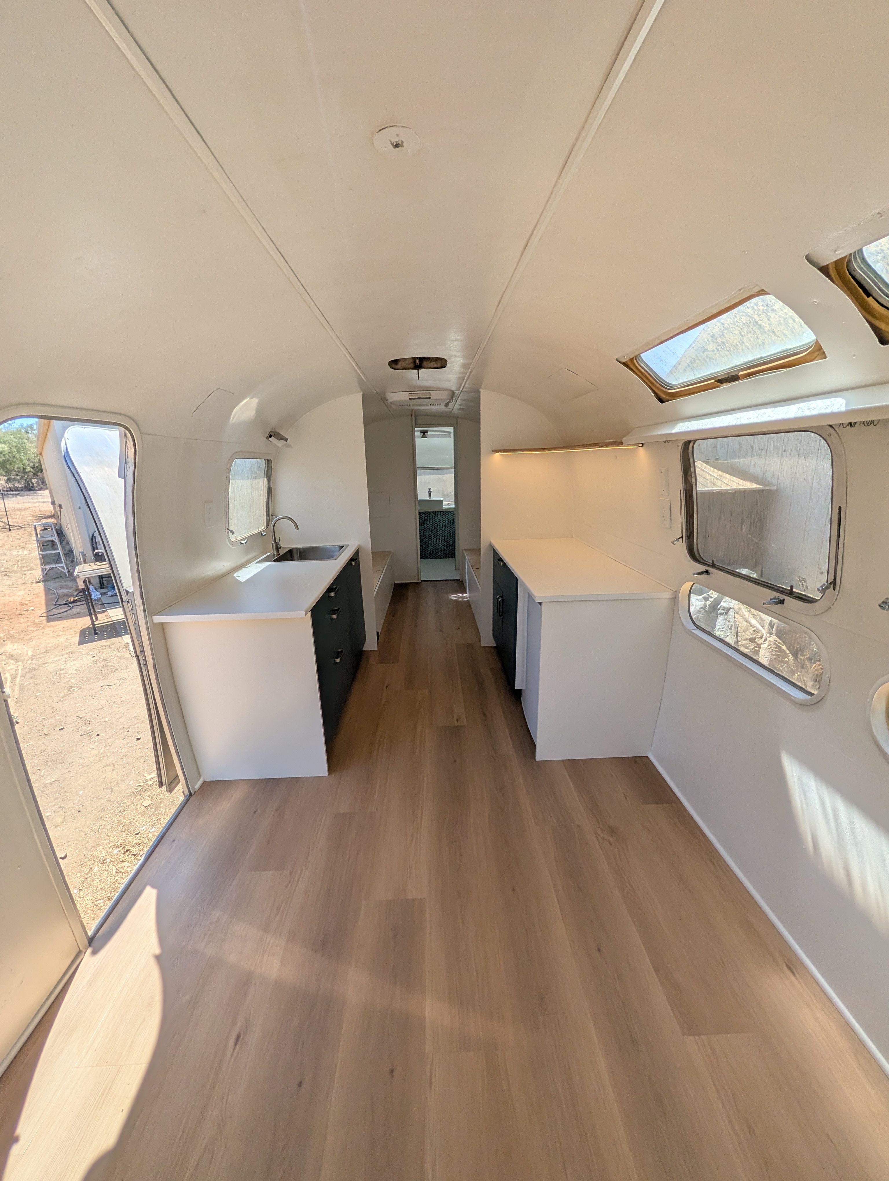 1972 Airstream LAND YACHT 31 in santa barbara CA