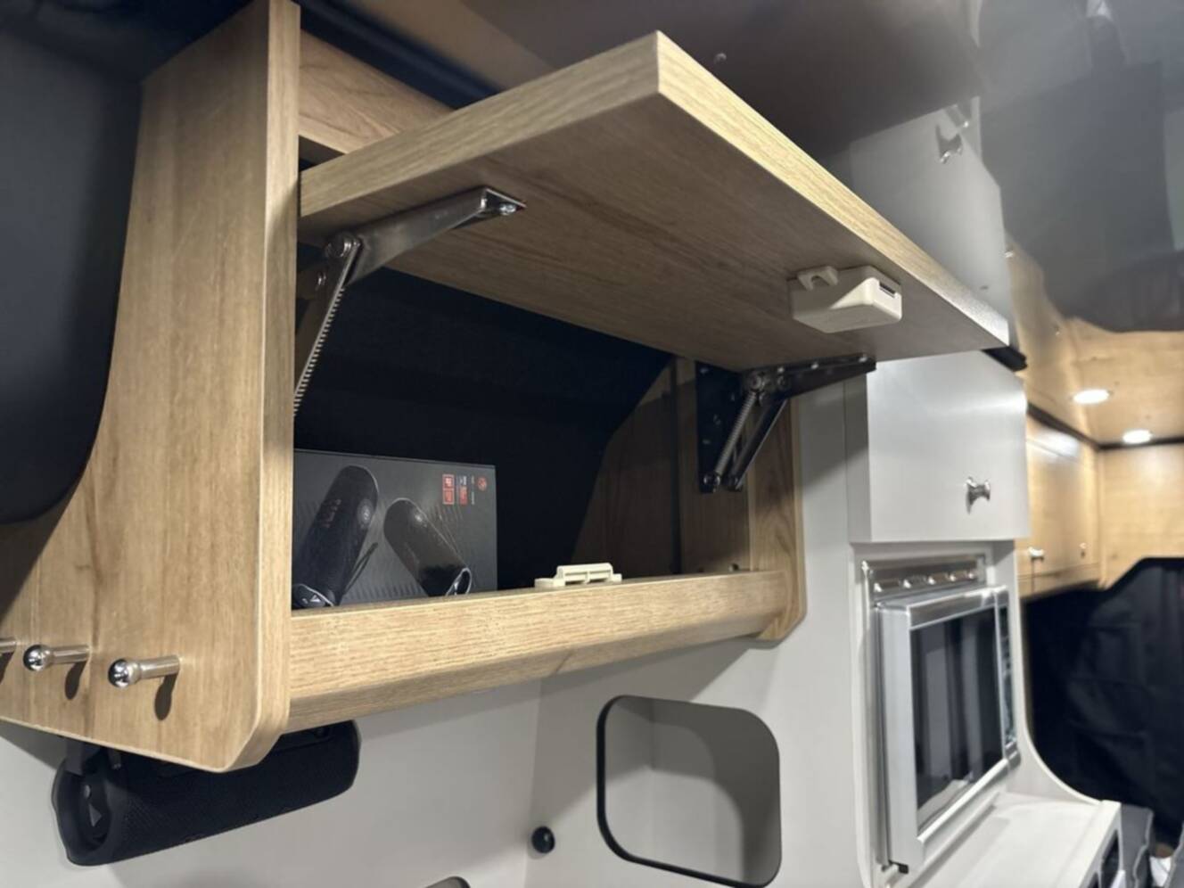 A photo of this 2025 Airstream Rangeline BASE PT