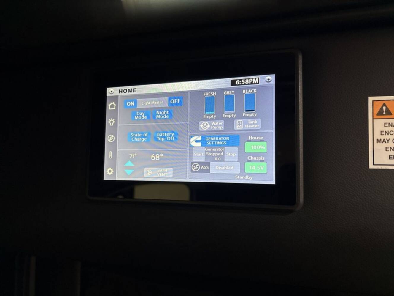 A photo of this 2025 Airstream Rangeline BASE PT