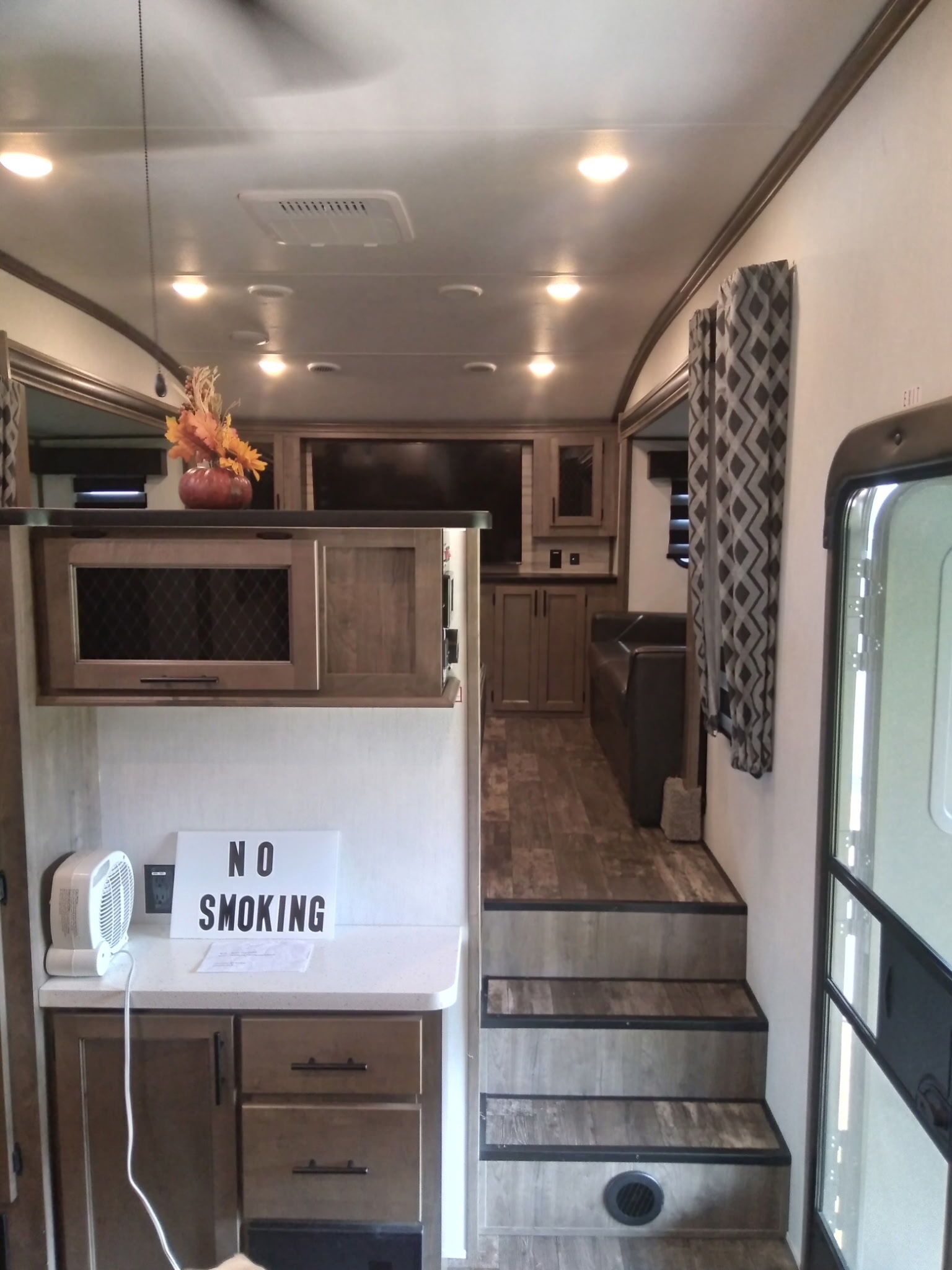 2022 Forest River SABRE 37FLL in laplata MD
