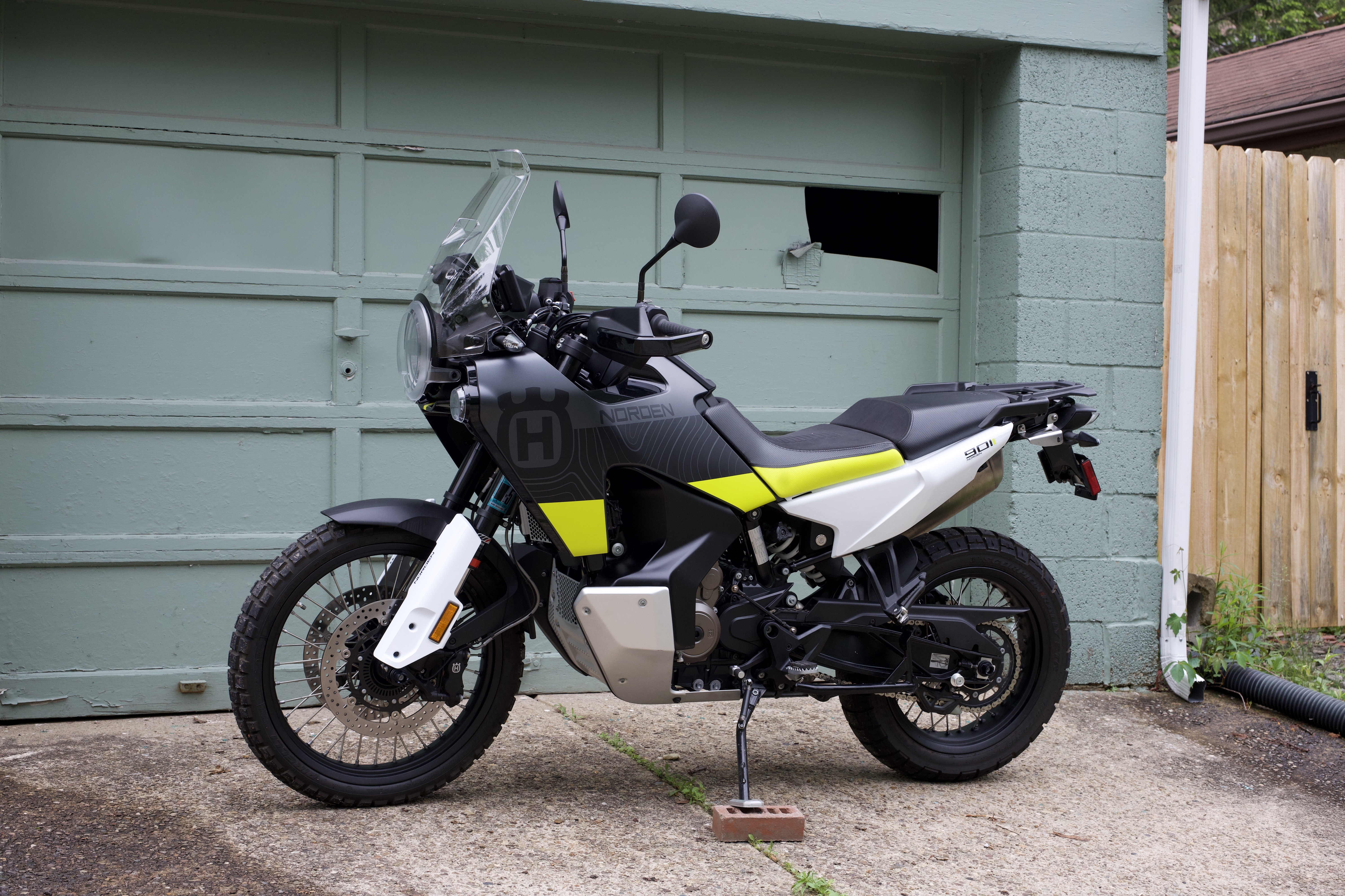 2023 Husqvarna NORDEN 901 in pittsburgh PA