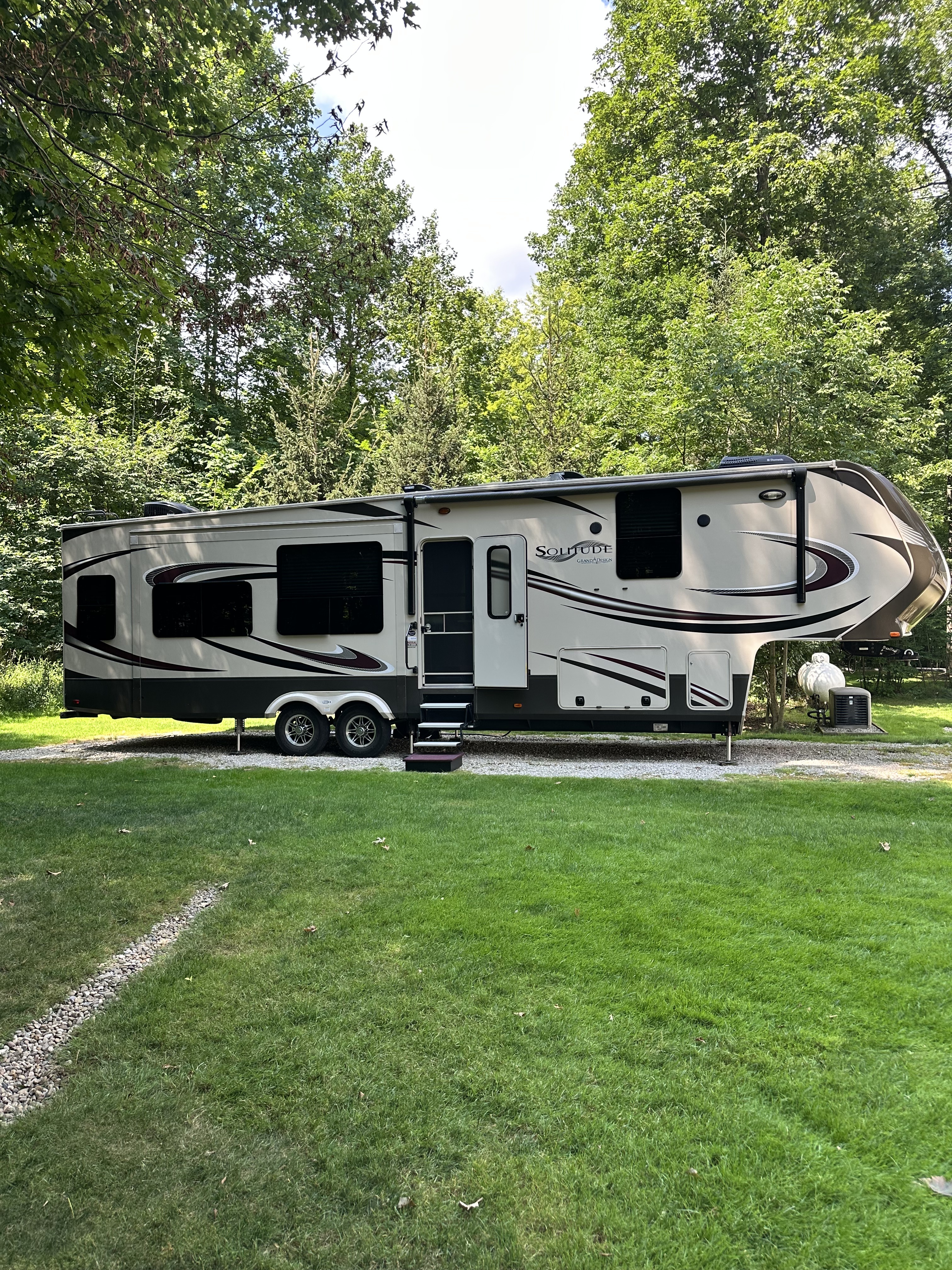 2016 Grand Design SOLITUDE 369RL in chagrin falls OH