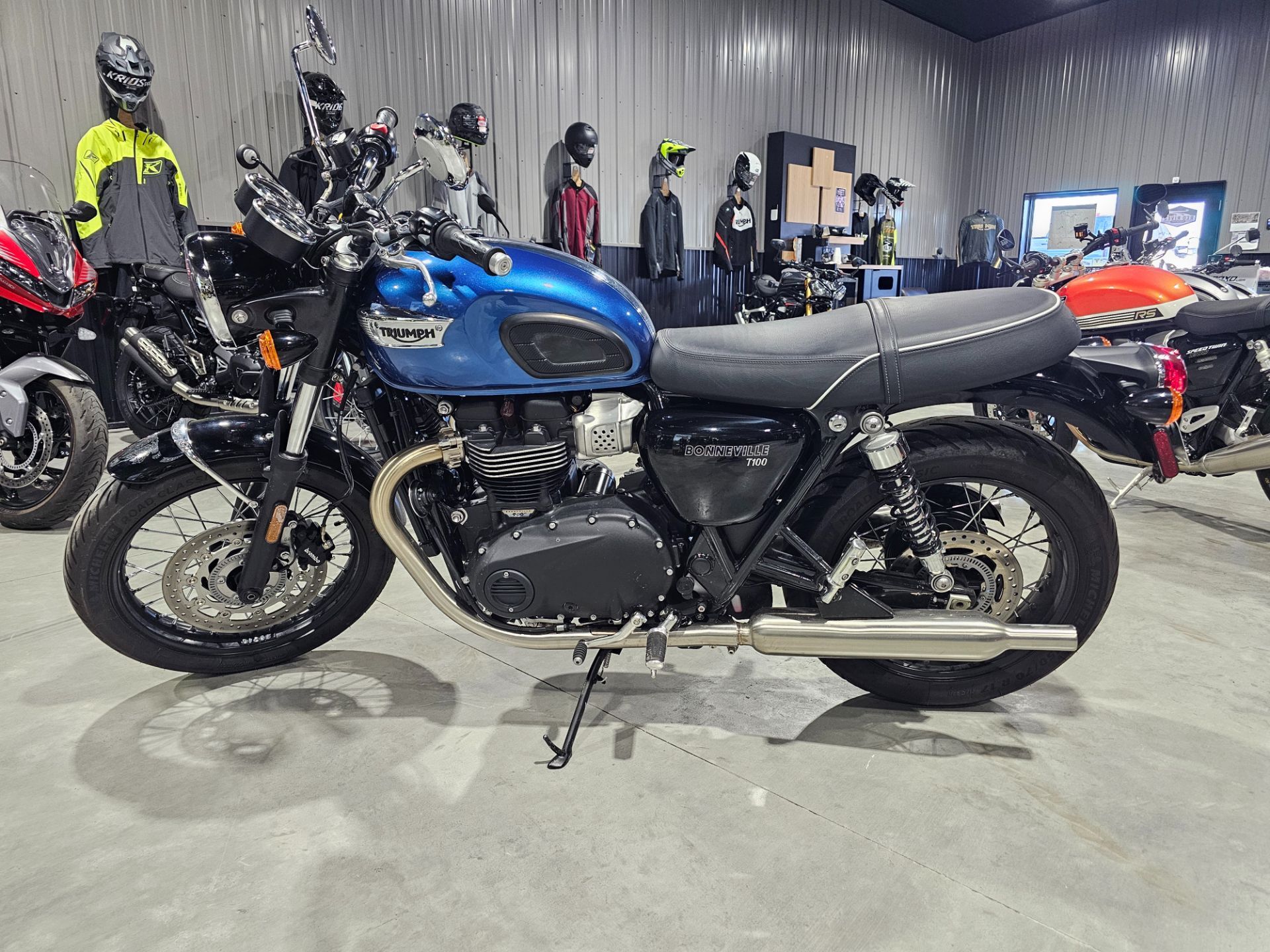 2023 Triumph Bonneville T100 Chrome Edition T100 in Hawley, MN
