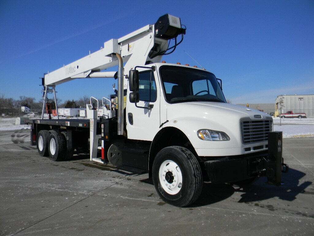 2016 FREIGHTLINER BUSINESS CLASS M2 106 in Olathe, KS