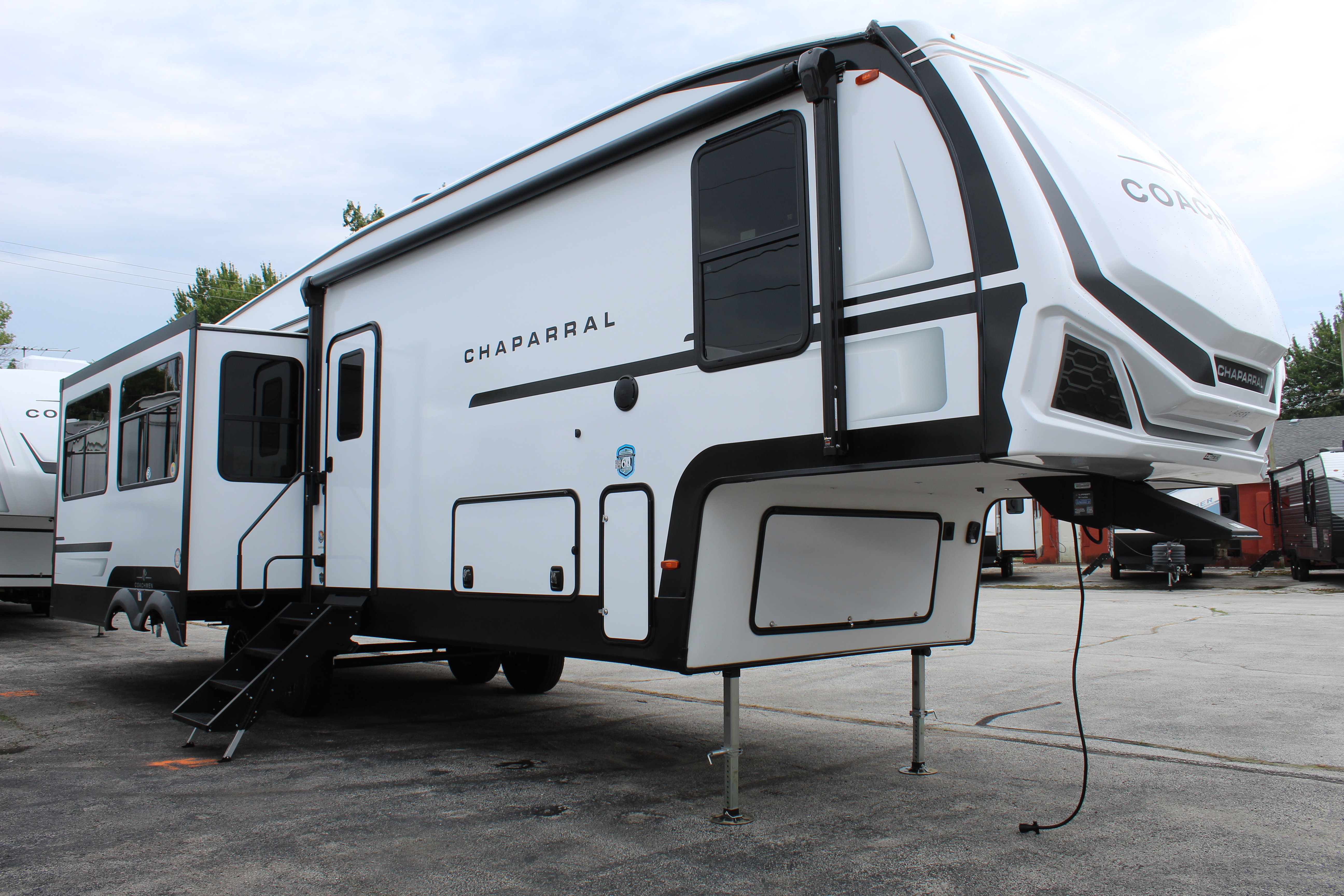 2027 Coachmen CHAPARRAL 336TSIK in bradner OH