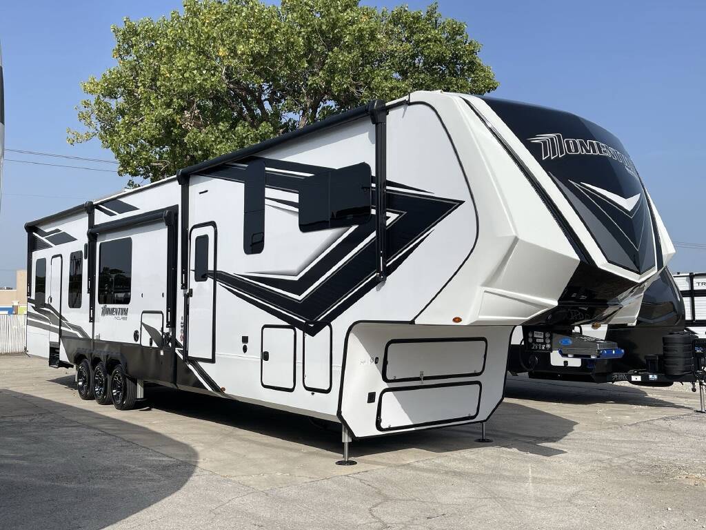 2024 Grand Design MOMENTUM M-CLASS 414M RV