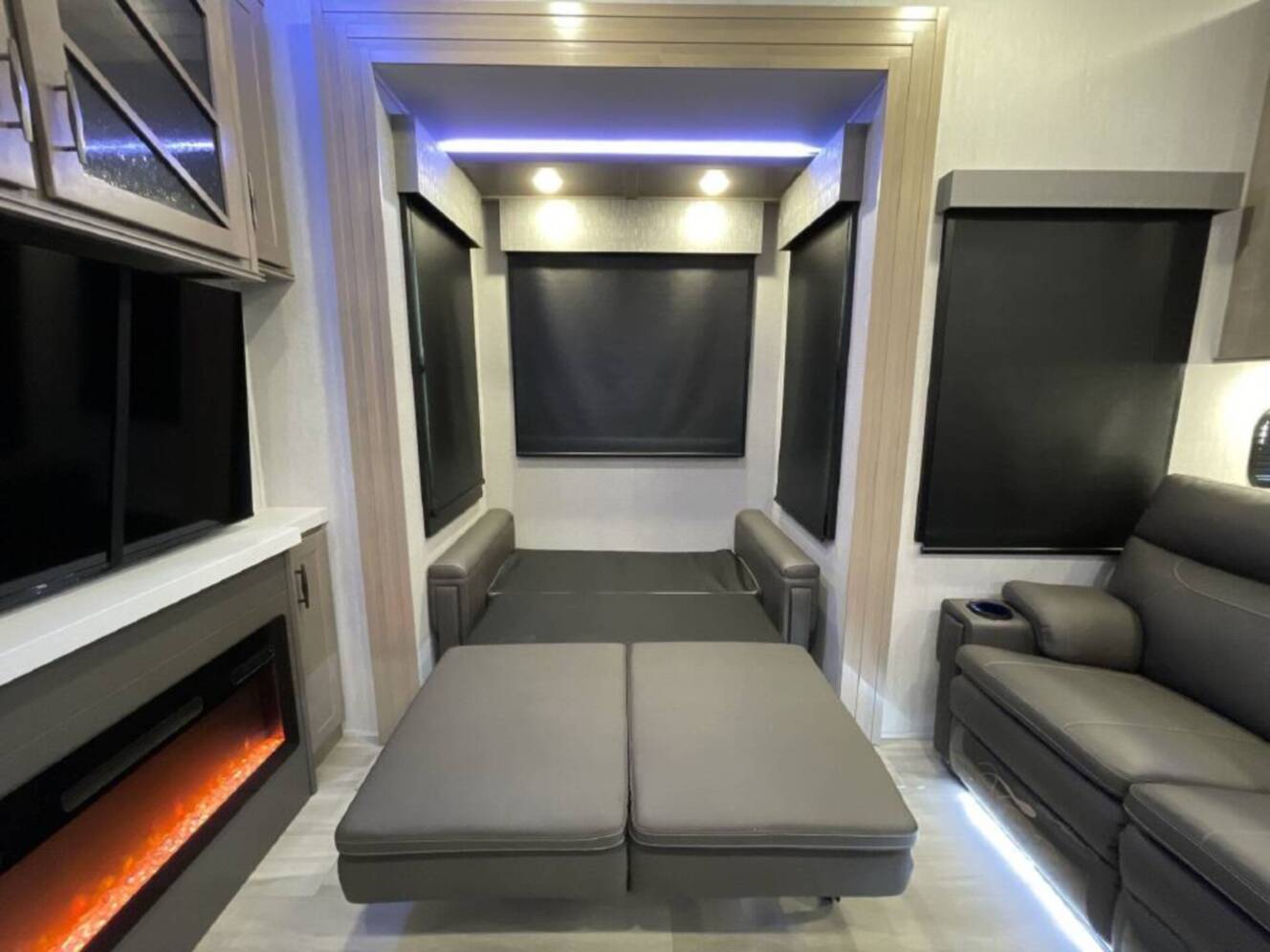 A photo of this 2024 Grand Design MOMENTUM M-CLASS 414M