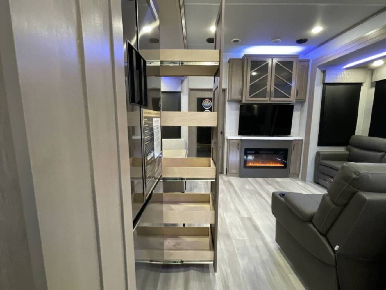 A photo of this 2024 Grand Design MOMENTUM M-CLASS 414M