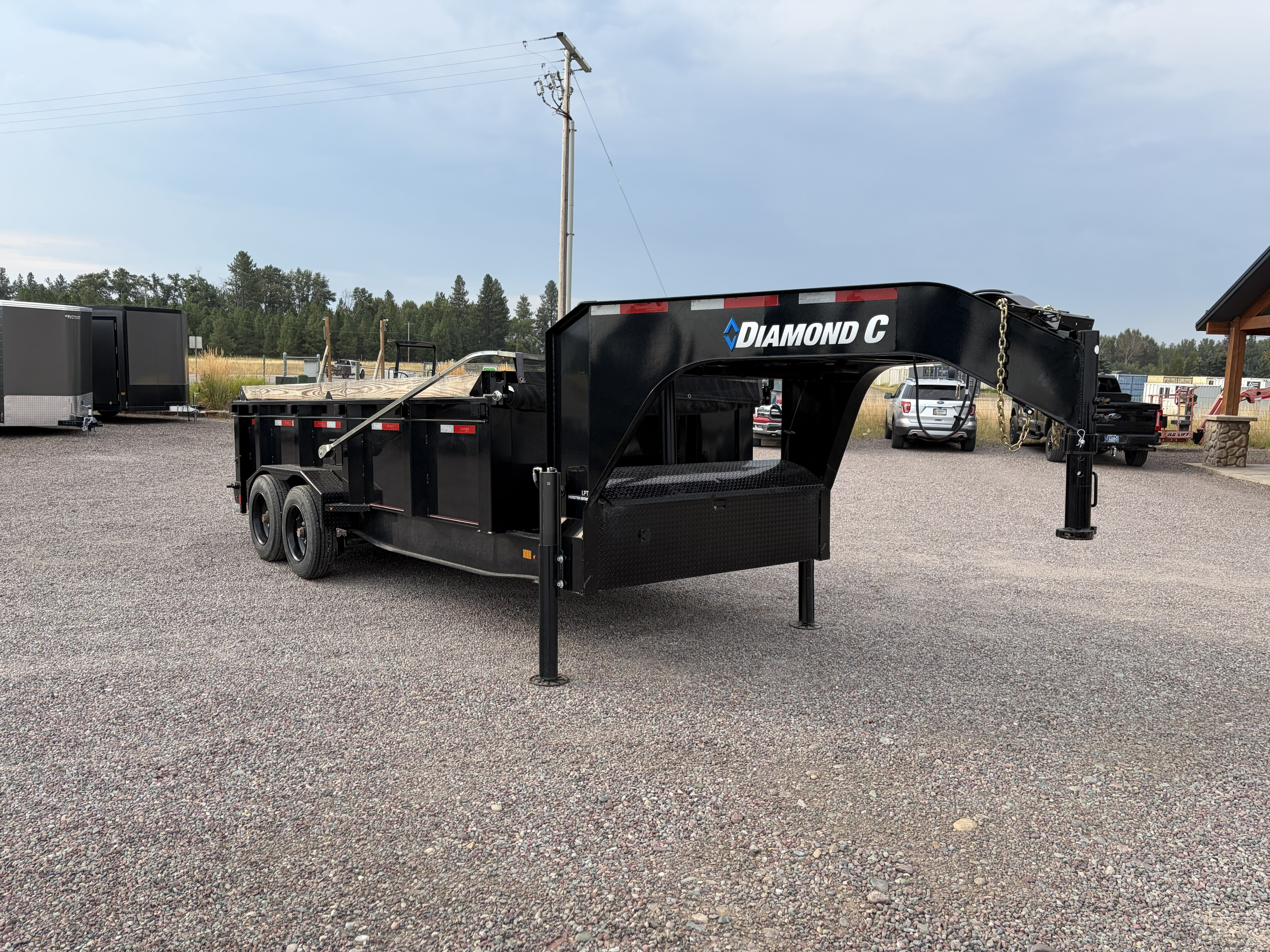 2024 DIAMOND C 16' Dump Trailer in Columbia Falls, MT